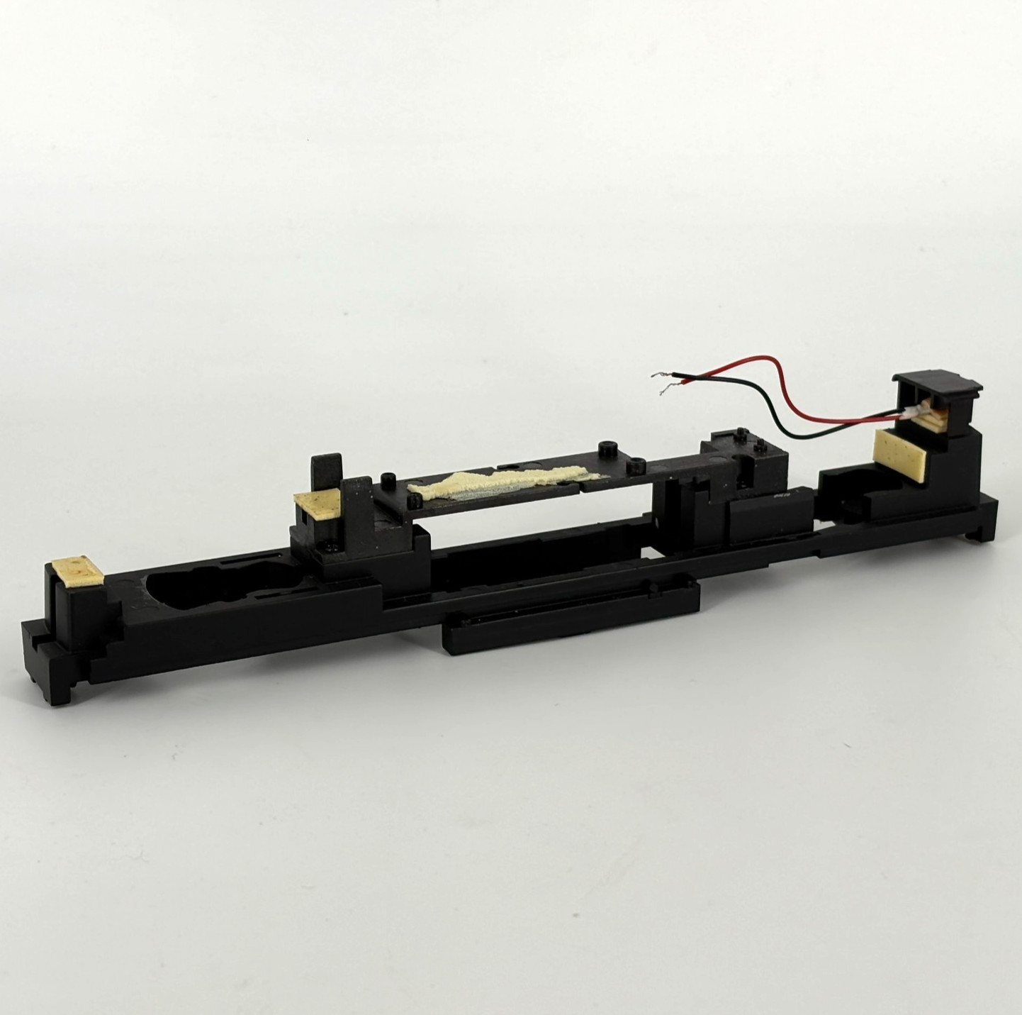 HO BLI Broadway Limited GE C30-7 Replacement Parts: Black Frame Chassis