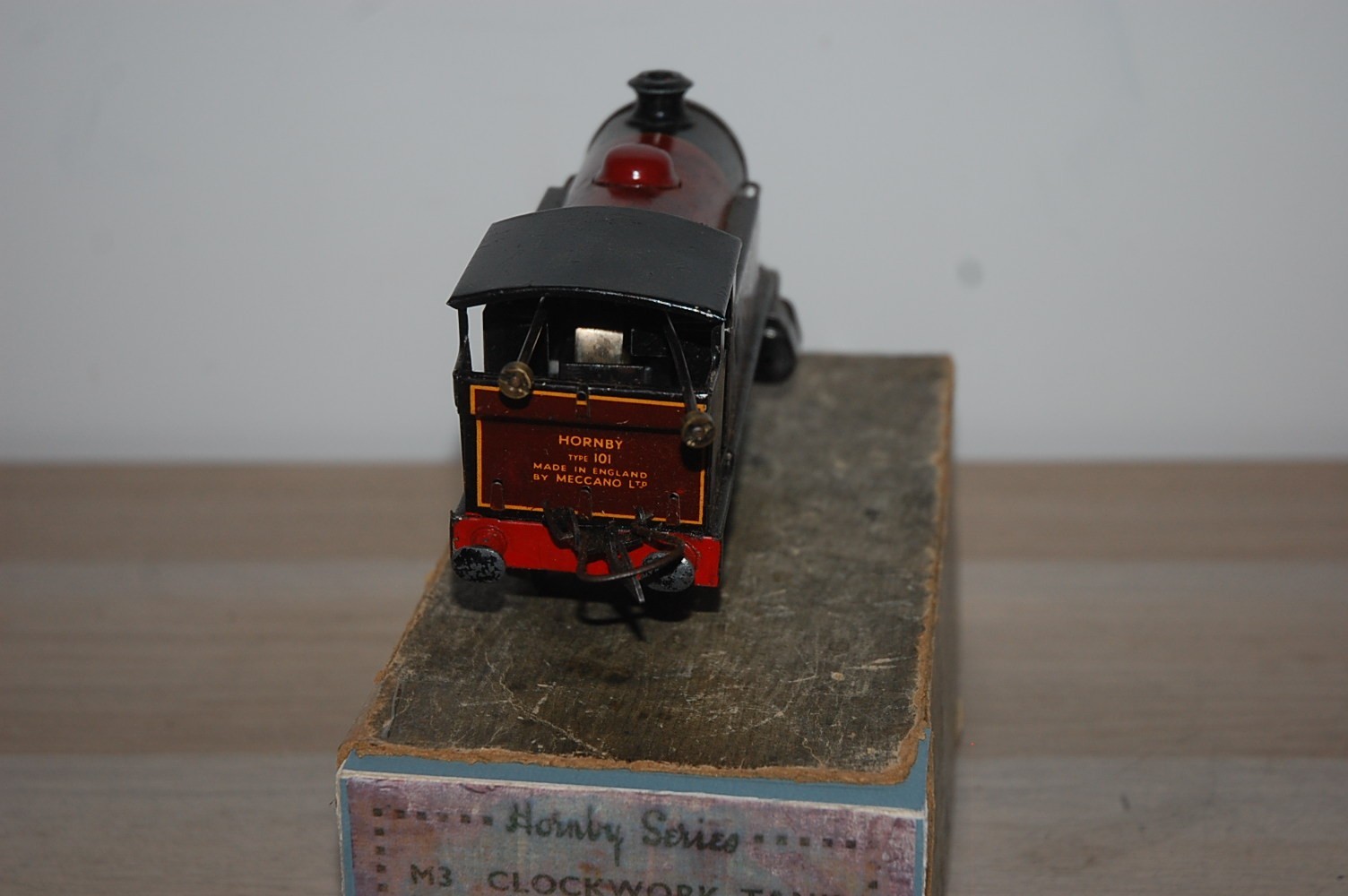 HORNBY O GAUGE CLOCKWORK M3 TANK LOCOMOTIVE IN LMS LIVERY BOXED