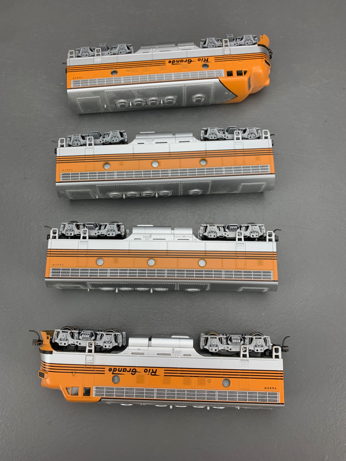 HO Stewart/Kato Rio Grande F7 A-B-B-A 4 Stripe Locomotives Pwrd Dcc-NSnd HO8065