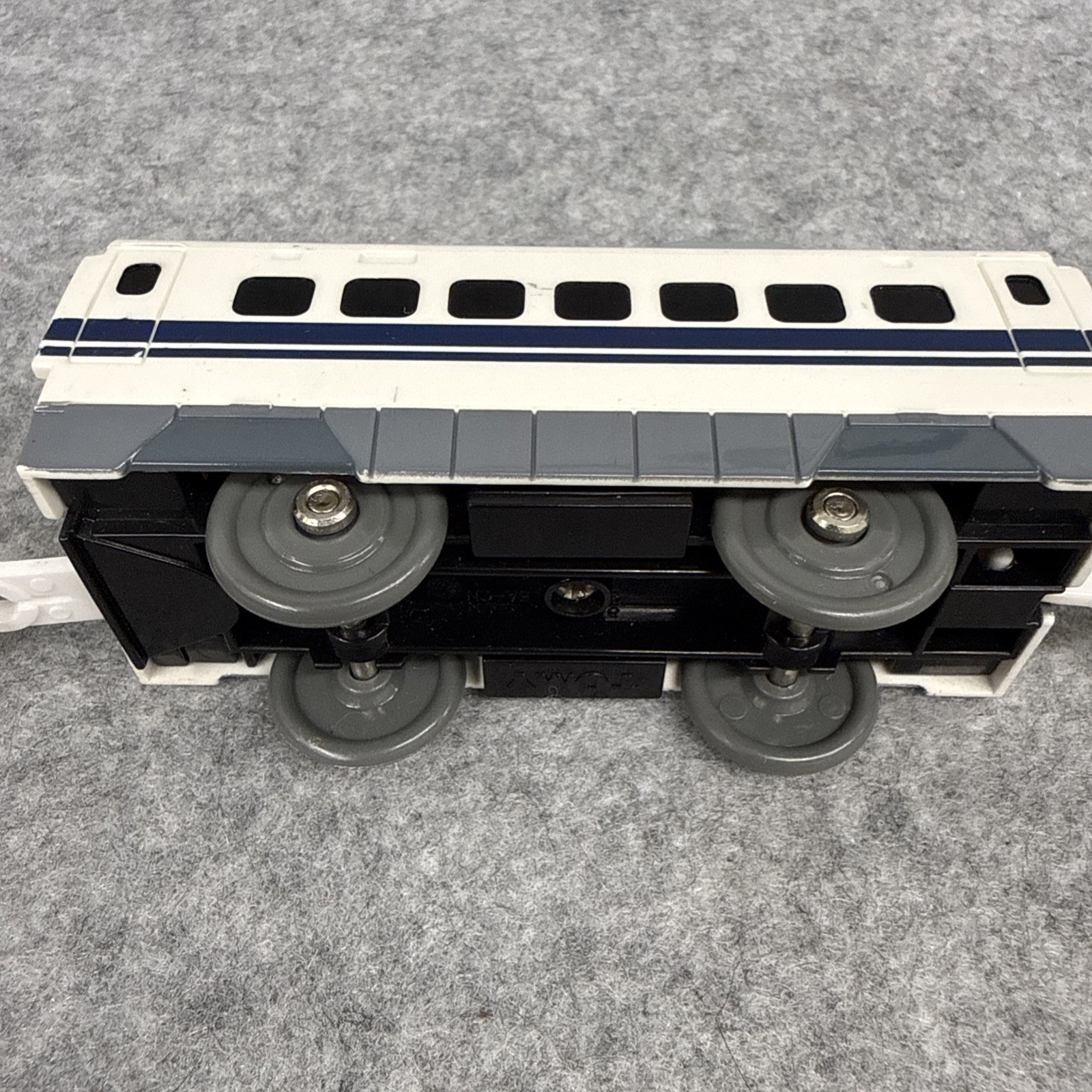 Japan Takara Tomy Plarail S-01 700 Shinkansen Motorised Train w/ Light C22