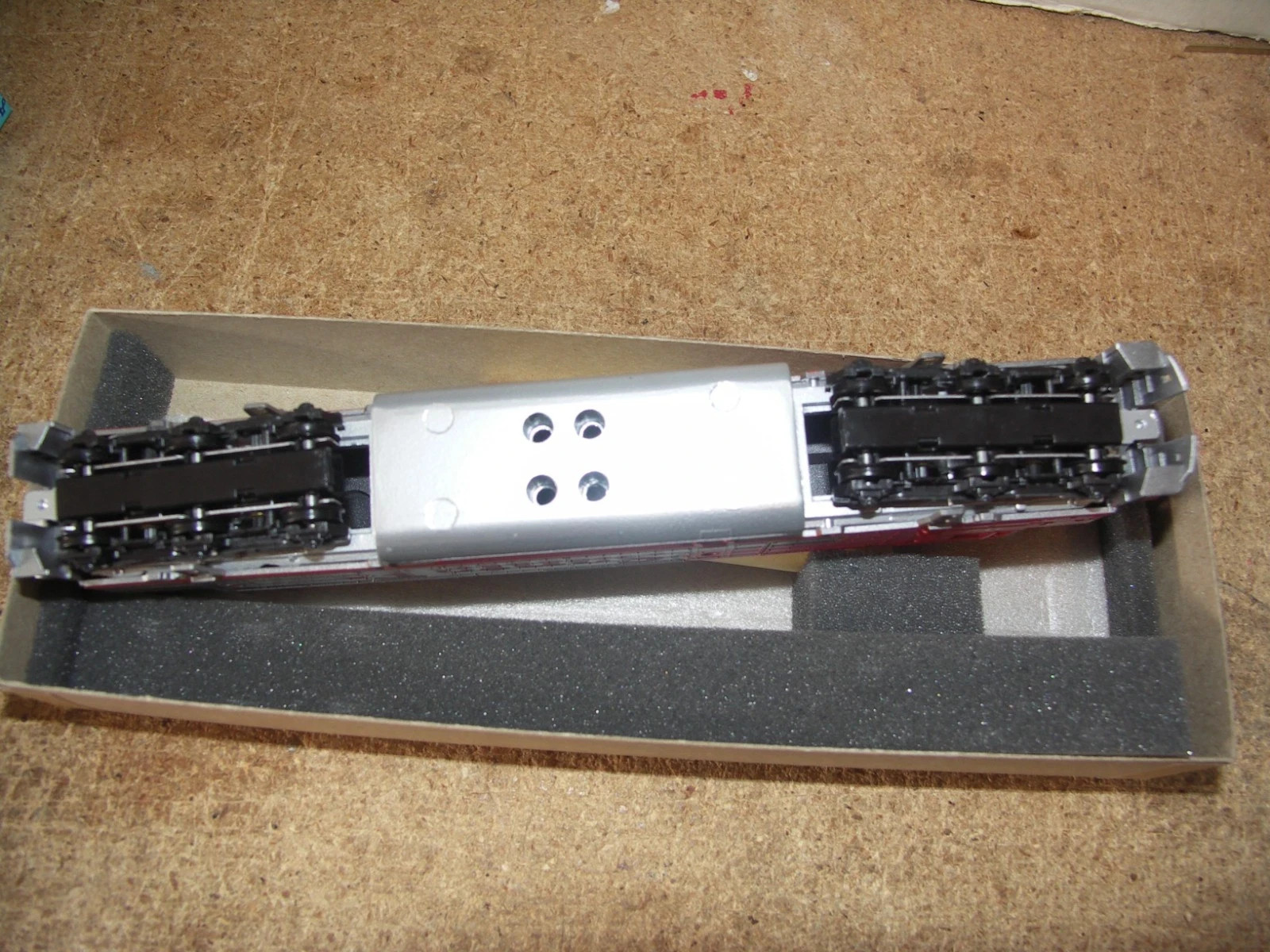 HO SCALE SANTA FE PASSENGER NON-POWERED FP-45 DIESEL LOCO, NEW/UNUSED/OB