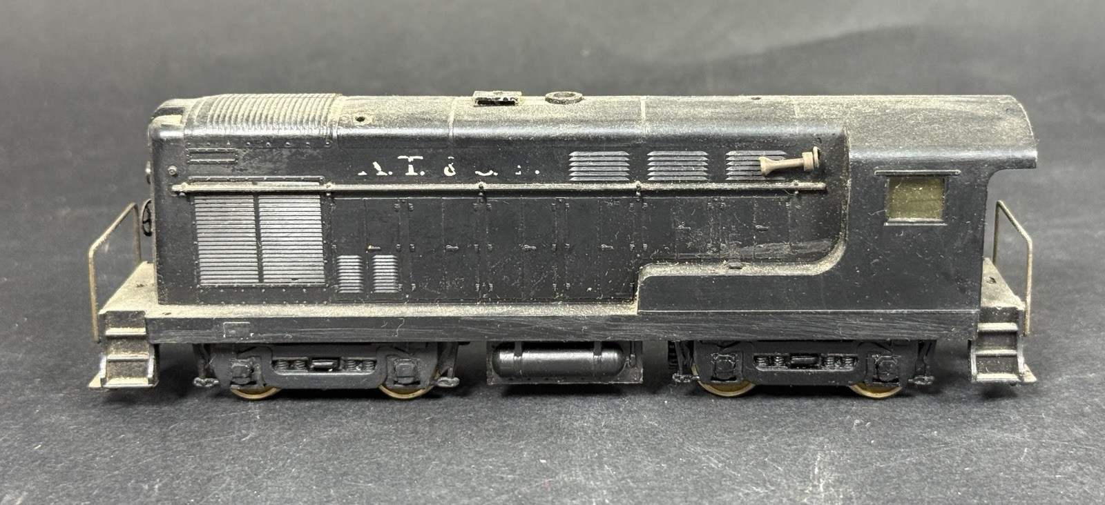 Vintage Santa Fe A.T. & S.F. HO Scale Black Electric Train Locomotive
