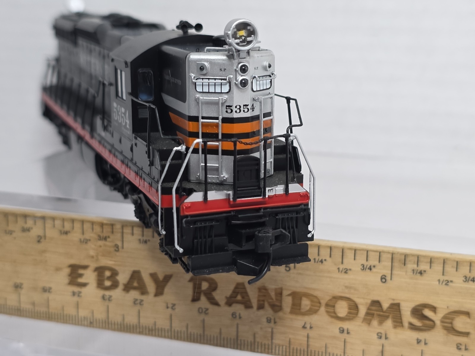 Walthers Proto HO Southern Pacific 5354 SD9 Diesel Loco DC Sound Runs Read Desc.
