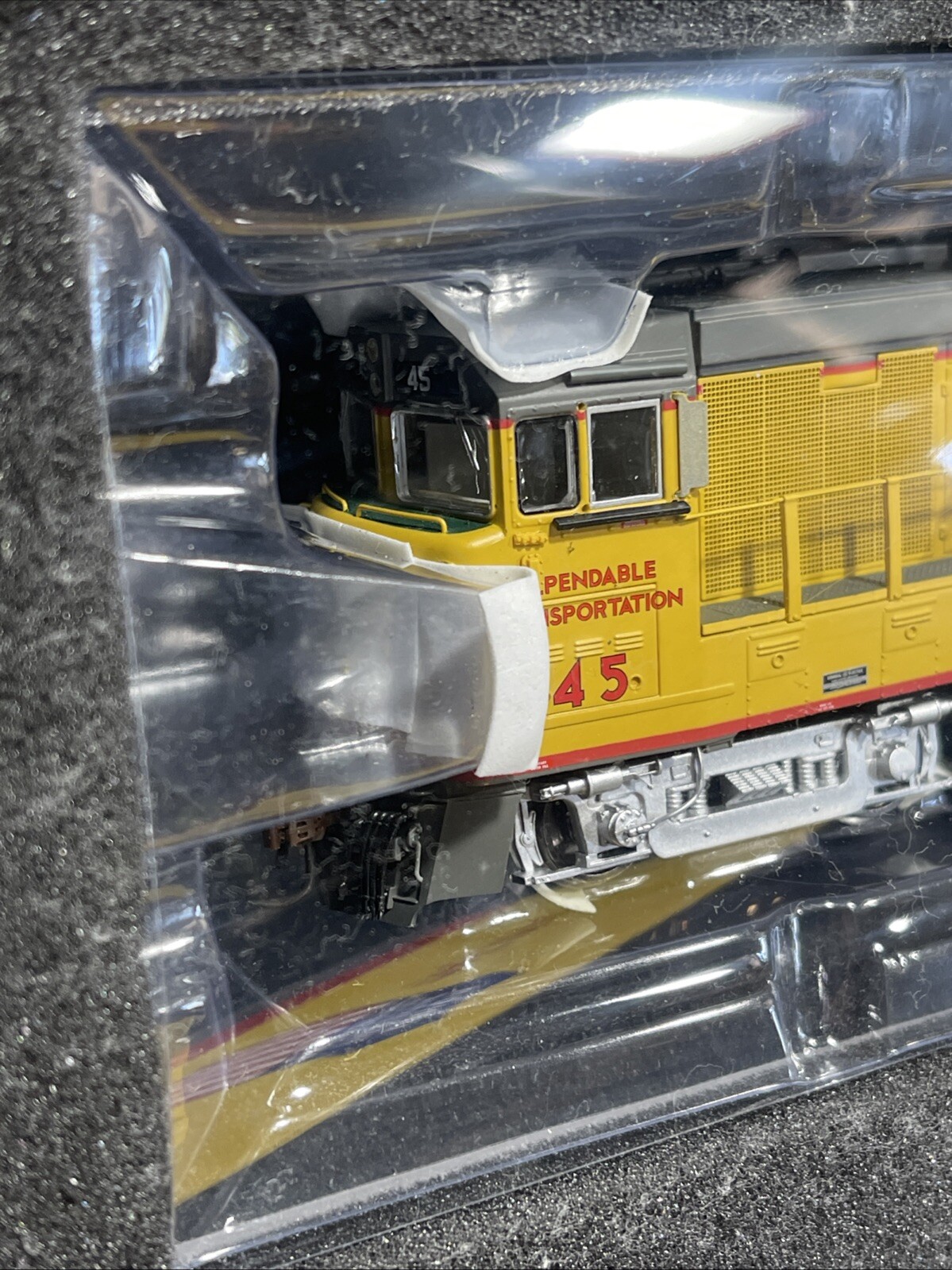 HO Scale Athearn 88675 UP Union Pacific U50 Diesel Locomotive #45