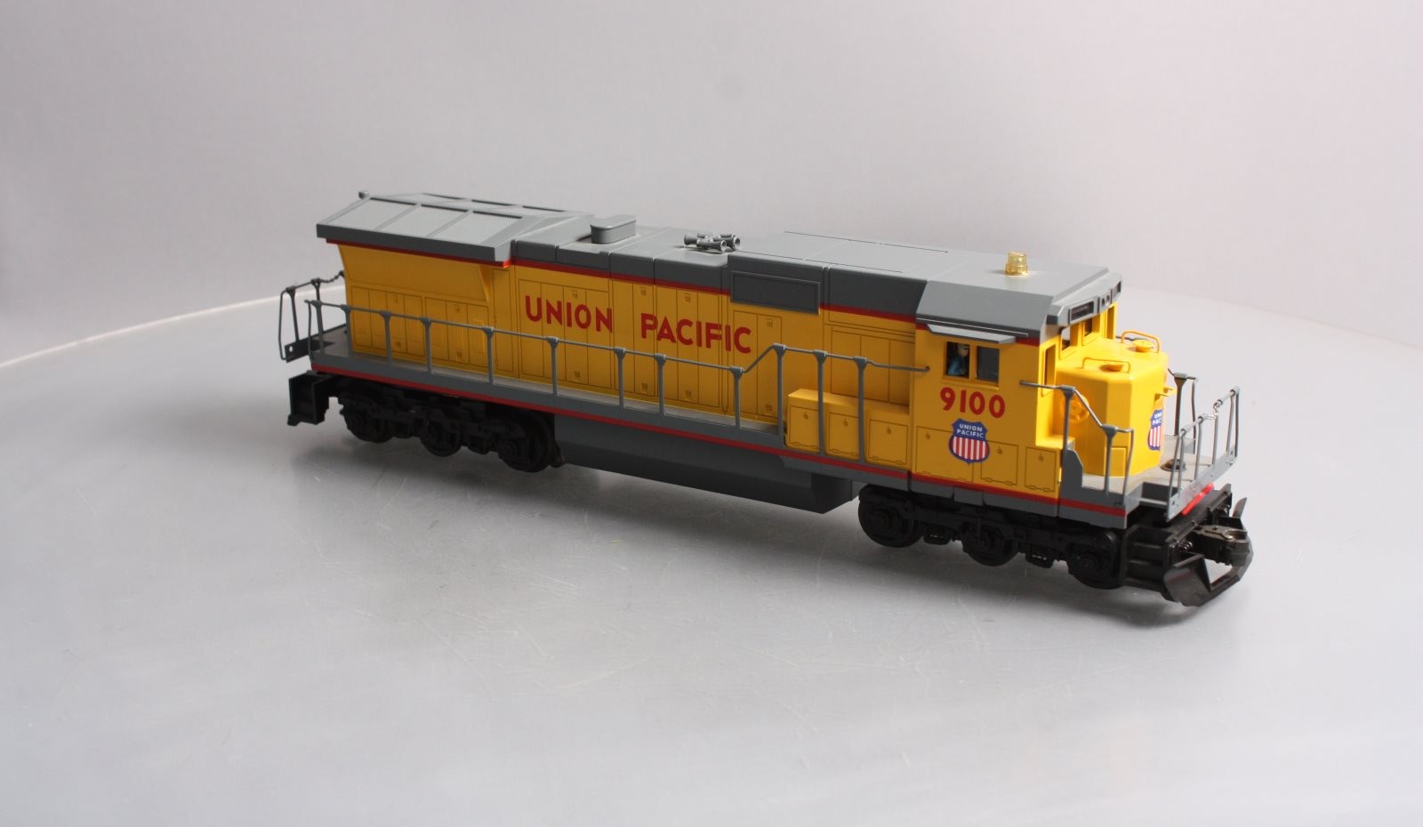 Lionel 6-18205 O Gauge Union Pacific Dash-8 40C Diesel Locomotive #9100 EX/Box