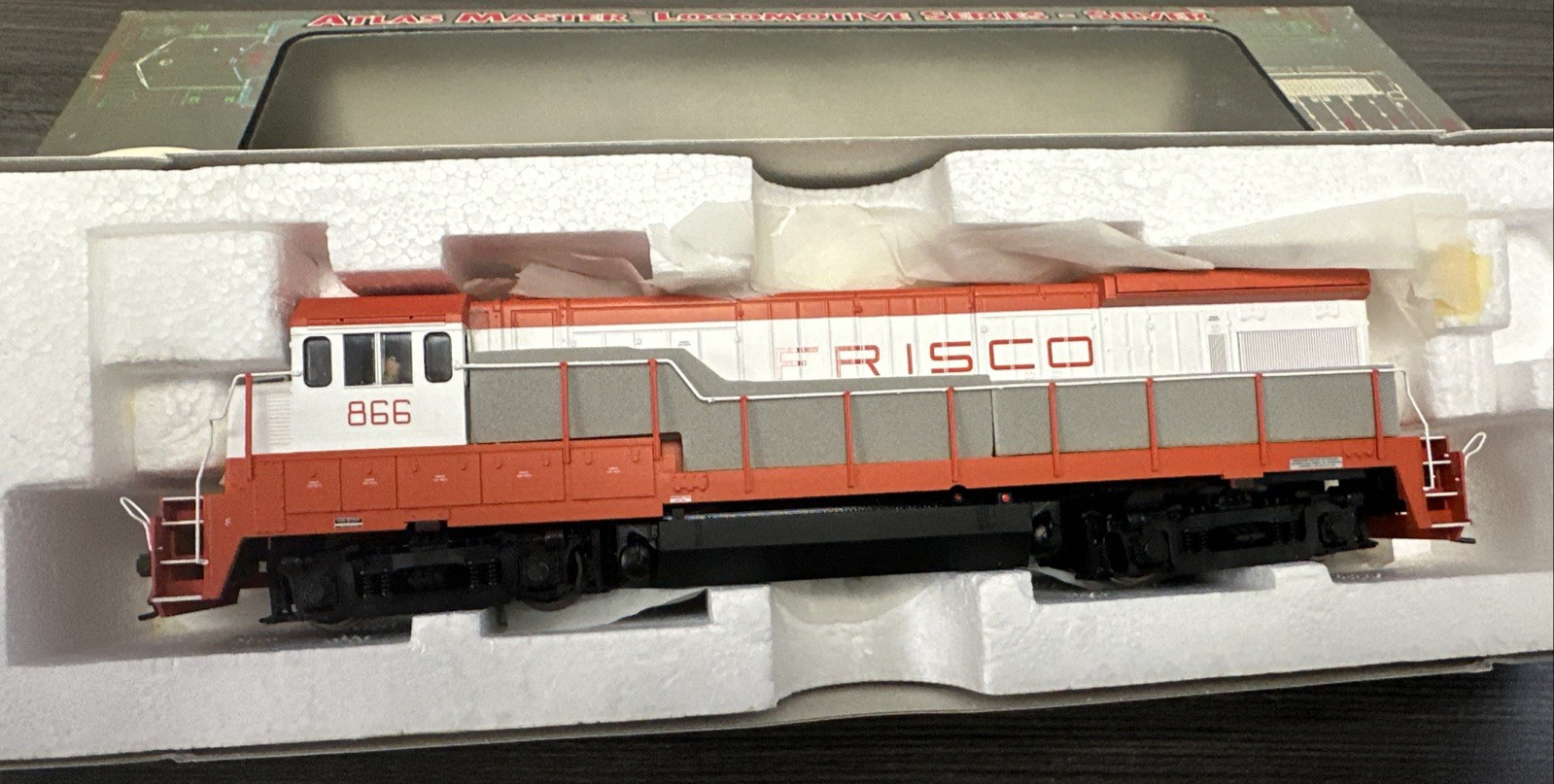 Atlas Master Silver Series HO #8032 GE B30-7 Diesel Loco. FRISCO #866 DCC Ready