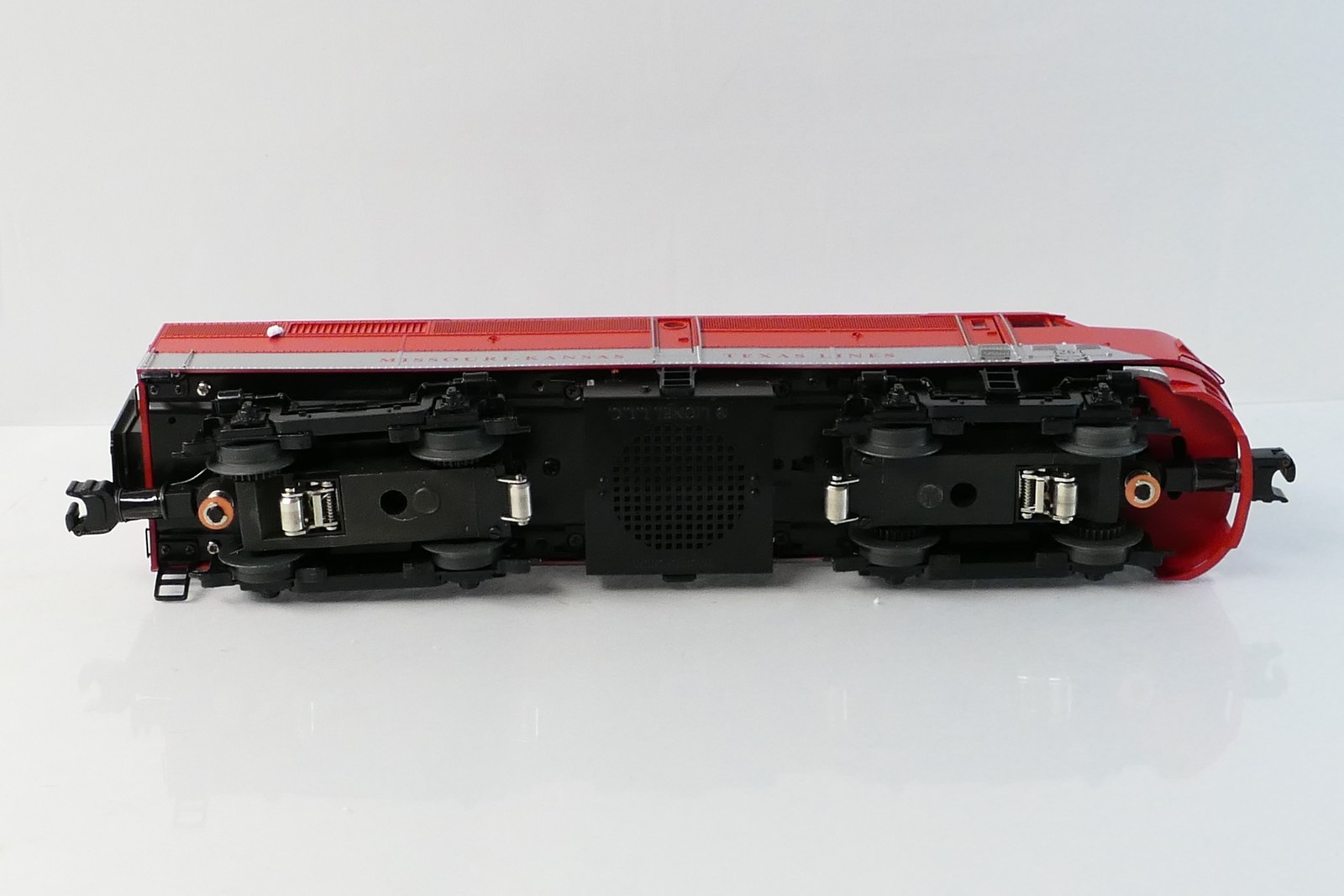 Lionel 38182 O MKT Scale FA (Non powered) FB Locomotive Set MKT