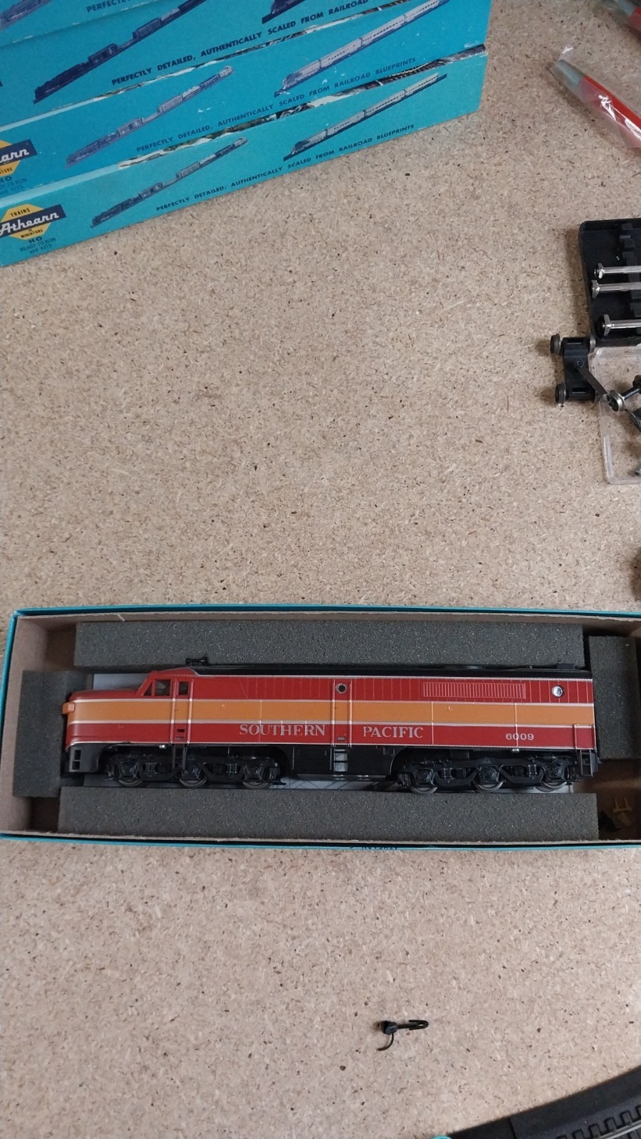 Athearn HO Diesel Locomotive Southern Pacific 6009 Model Railroad