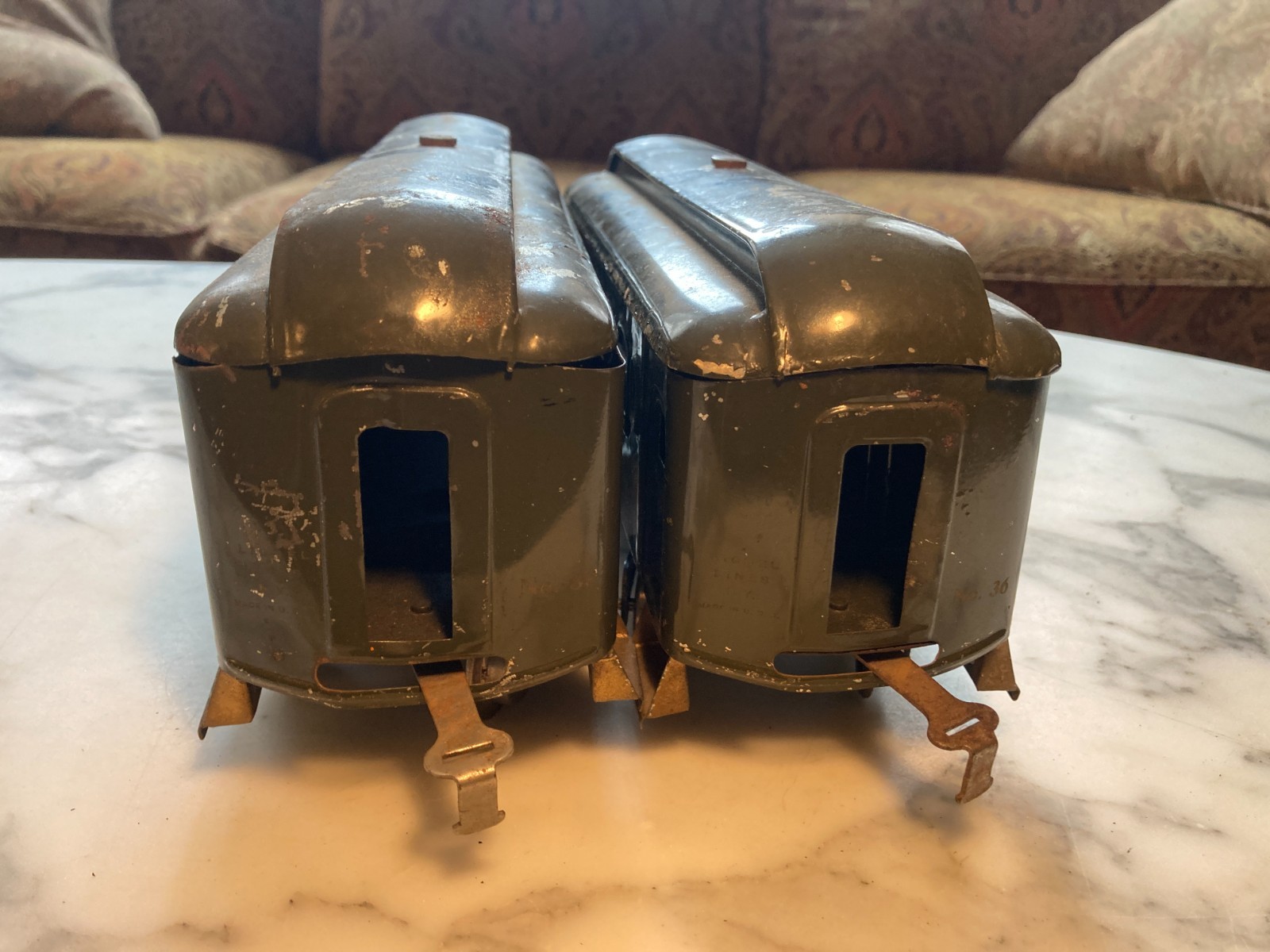 1917 to 1922 Prewar Lionel 33 Train Engine with 35 Pullman & 36 Observation Cars