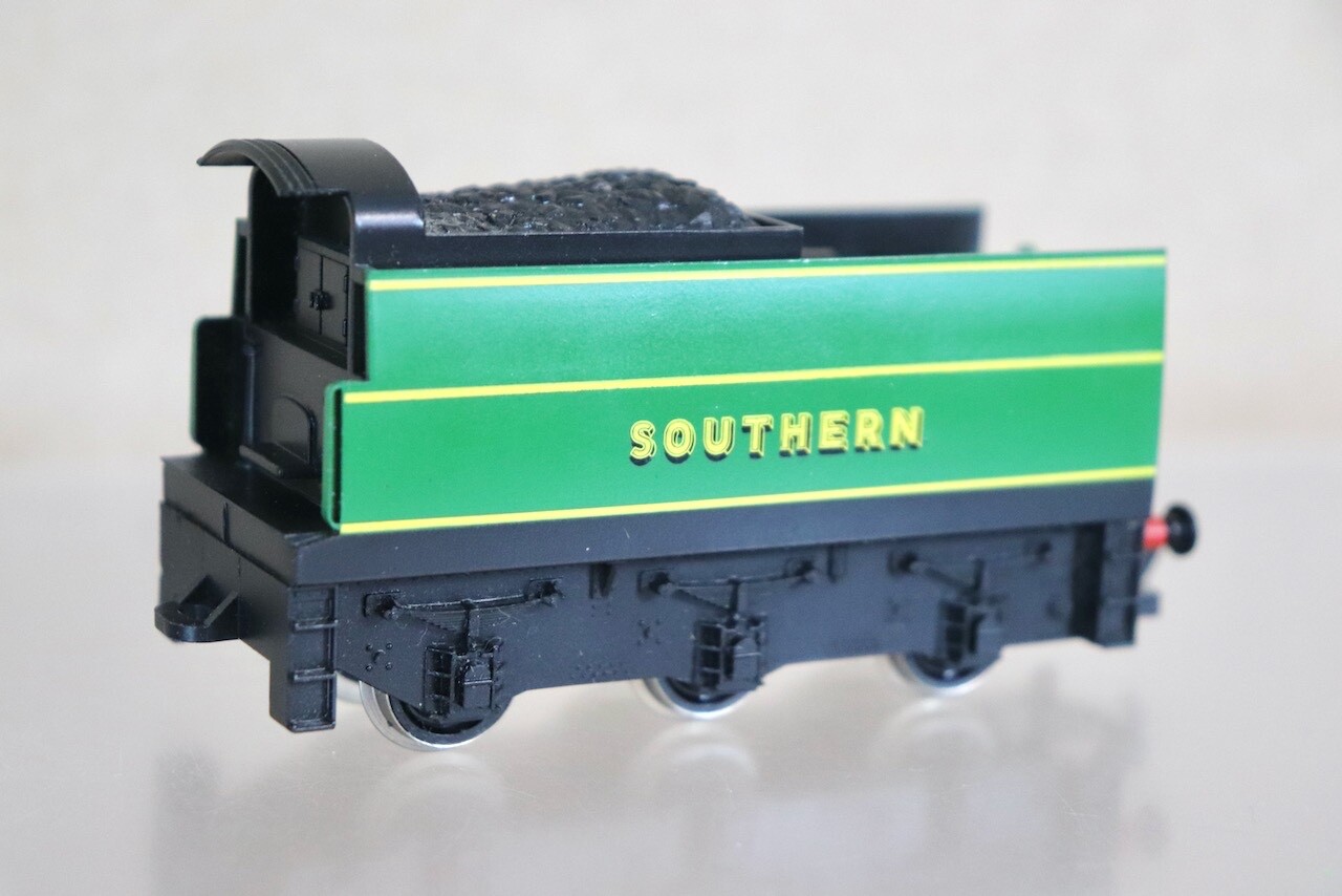 HORNBY R320 TENDER for SOUTHERN 4-6-2 BATTLE of BRITAIN LOCO 21C101 EXETER oe