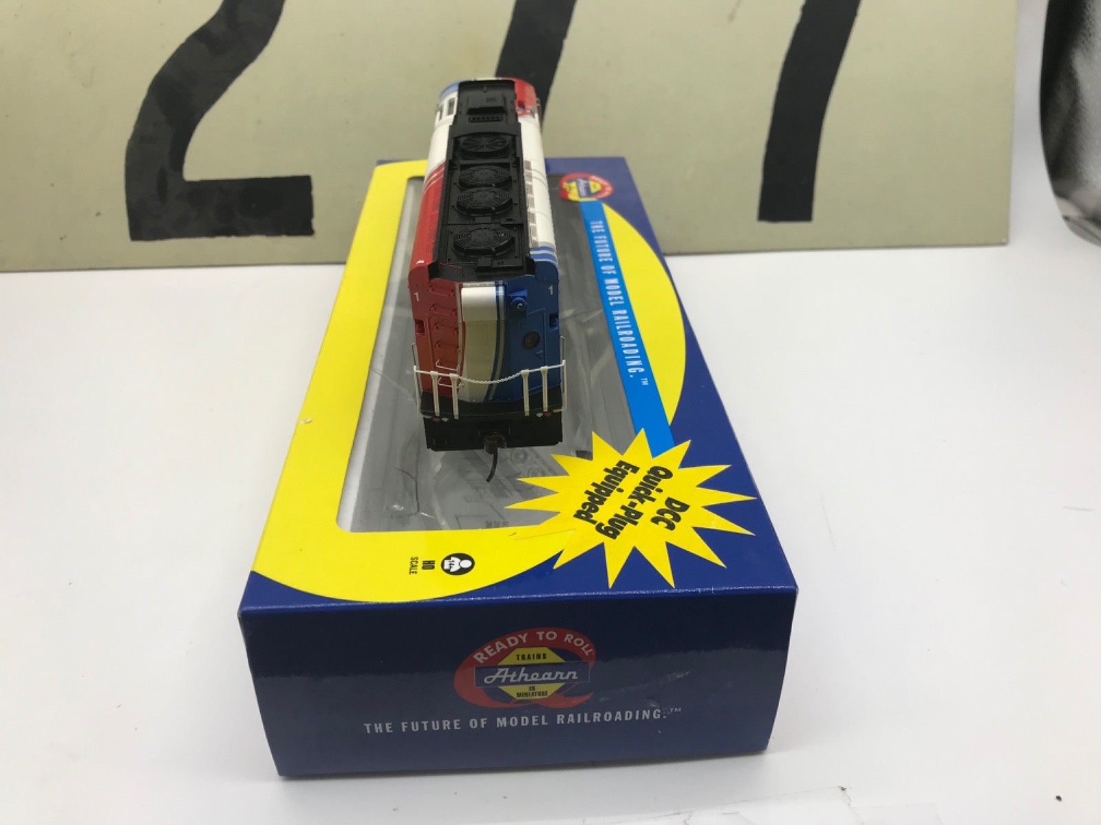 Athearn Ho Scale Utah Front Runner F59PHI Powered Loco Road #1 RTR NOS