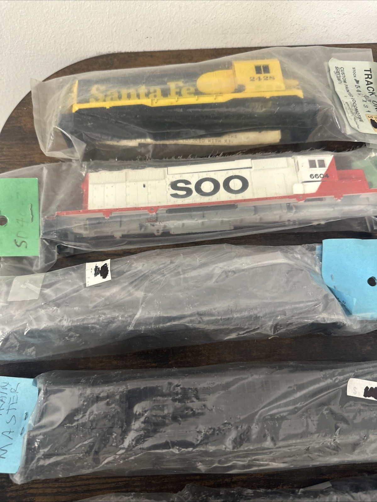 Athearn/Rail Power HO Diesel Locomotive Shells – Mixed Roads Lot of 12 WYSIWYG!