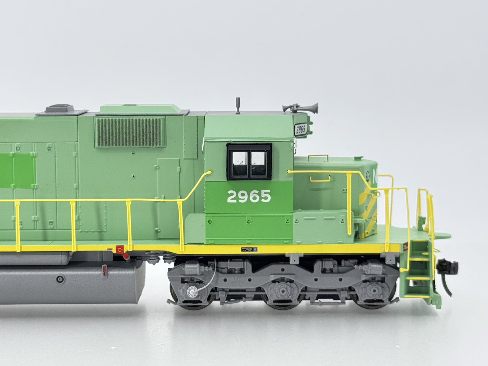 HO Athearn RTR 64399 Norfolk & Western SD39 Powered Diesel Locomotive N&W #2965