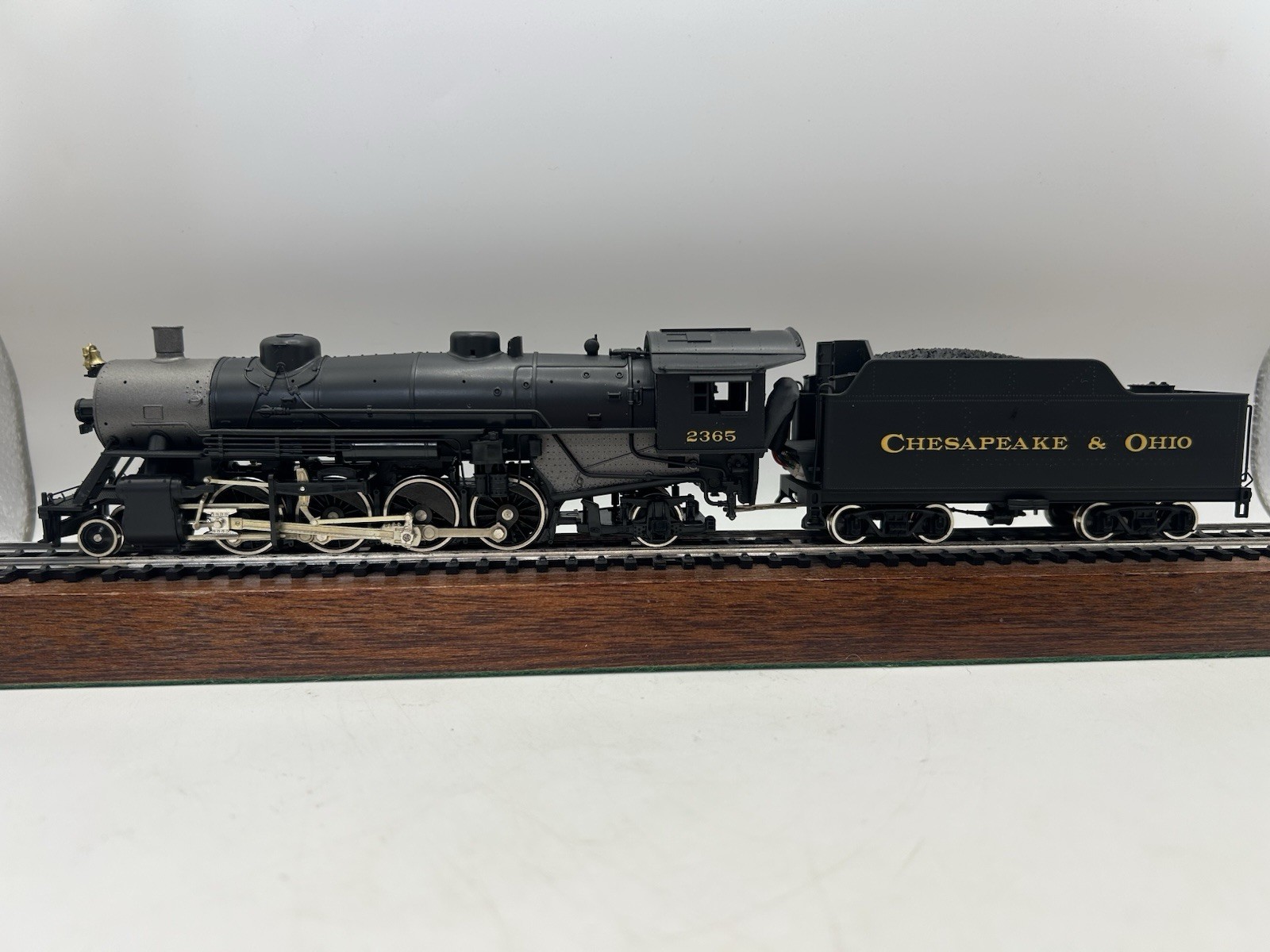HO Athearn Genesis G9013 USRA 2-8-2 Mikado Chesapeake & Ohio #2365 – (EX BOXED)