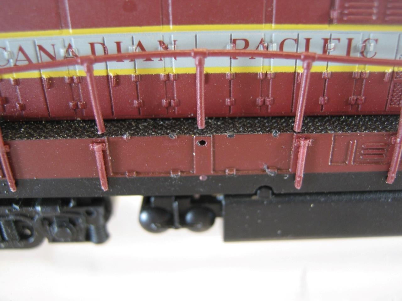 N Scale Atlas Train Master Canadian Pacific #8905 Item 49660 DCC Ready W/Caboose