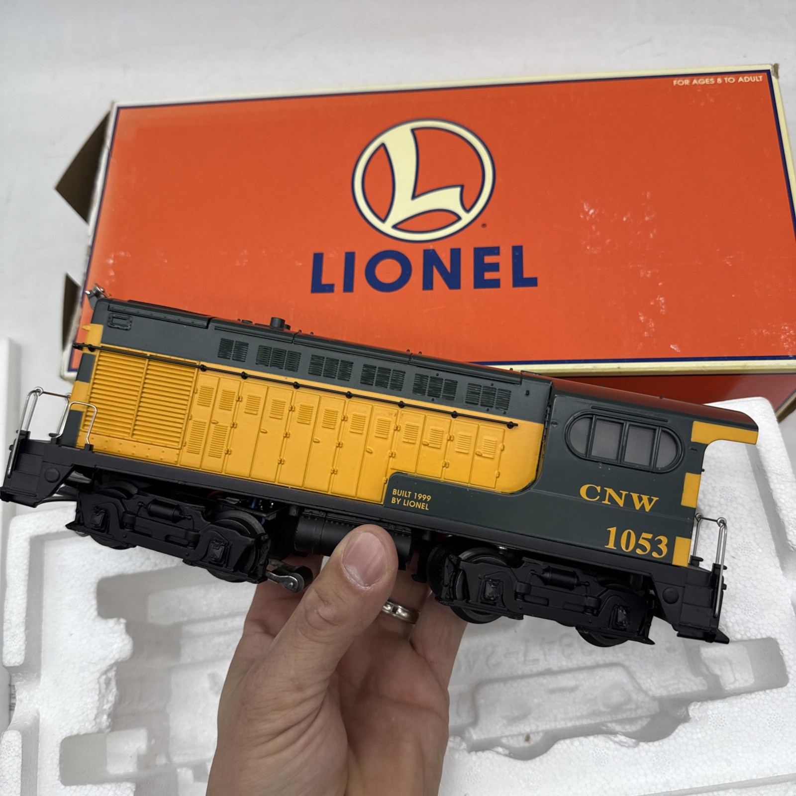LIONEL 6-18876 C&NW 1053 H12-44 SWITCHER LOCOMOTIVE CHICAGO & NORTHWESTERN