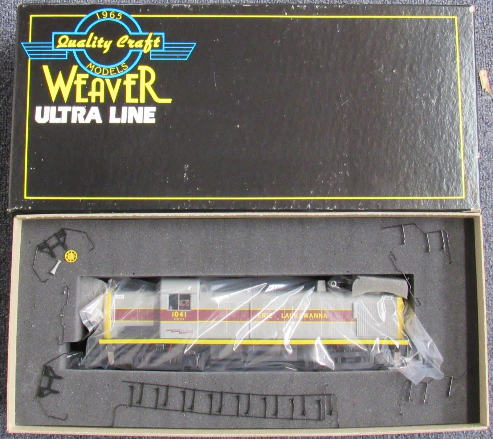 Weaver/P&D Hobby Shop 4056 Erie Lackawanna RS-3 Diesel Engine #1041 O-Gauge *