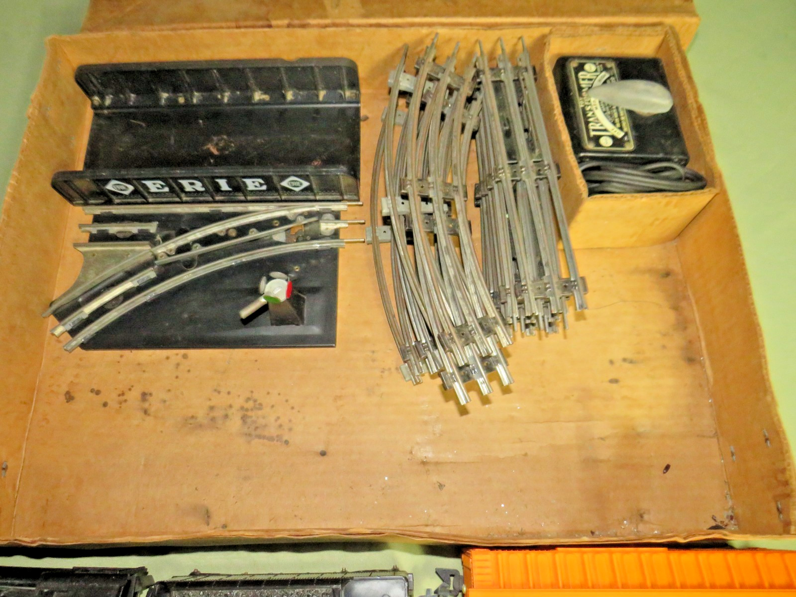 VINTAGE 1950s UNIQUE / MARX O OR 027 GAUGE ELECTRIC FREIGHT TRAIN SET IN BOX