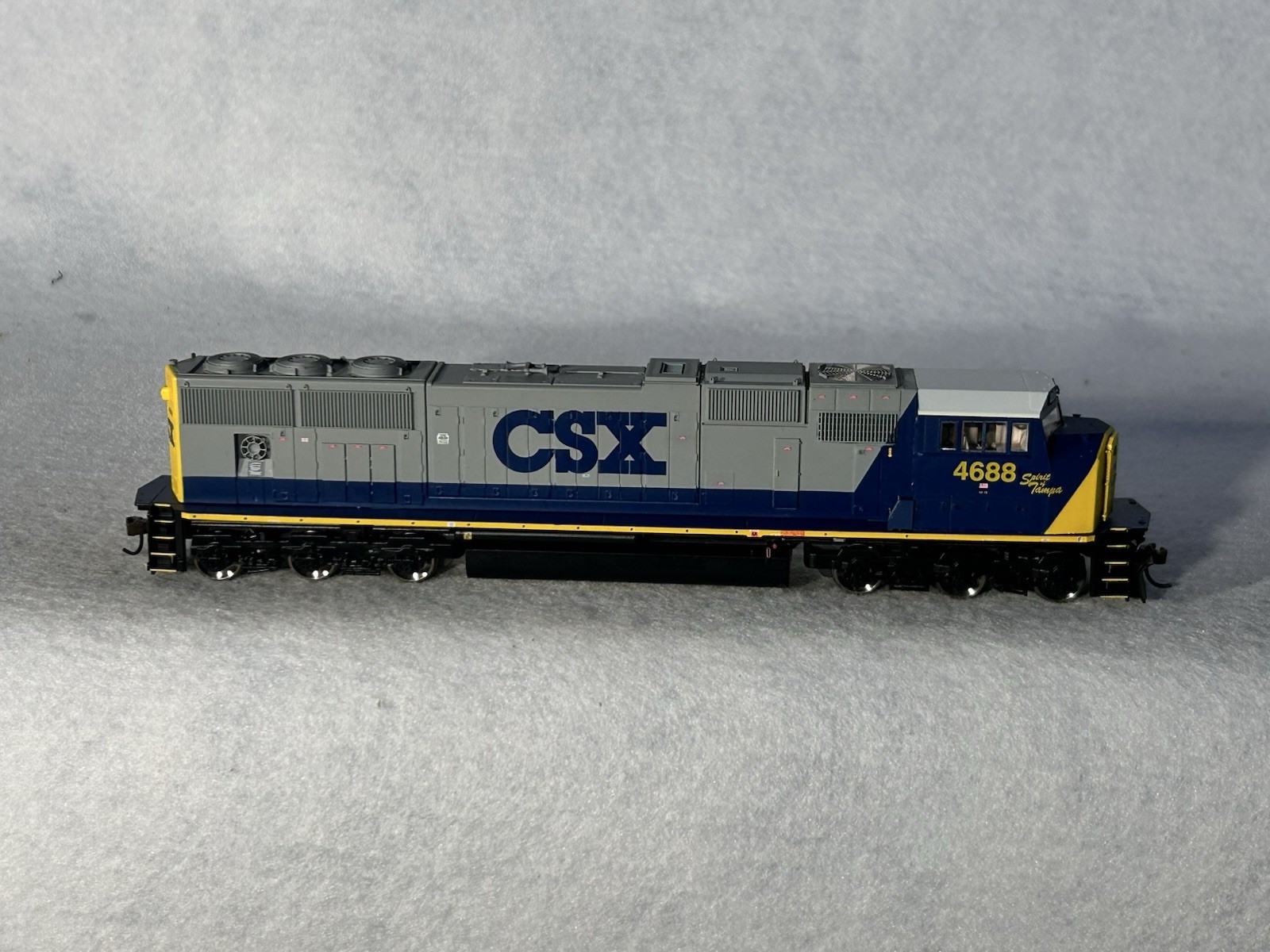 Nice Athearn Genesis CSX Spirit Of Tampa SD-70M DCC Ready HO