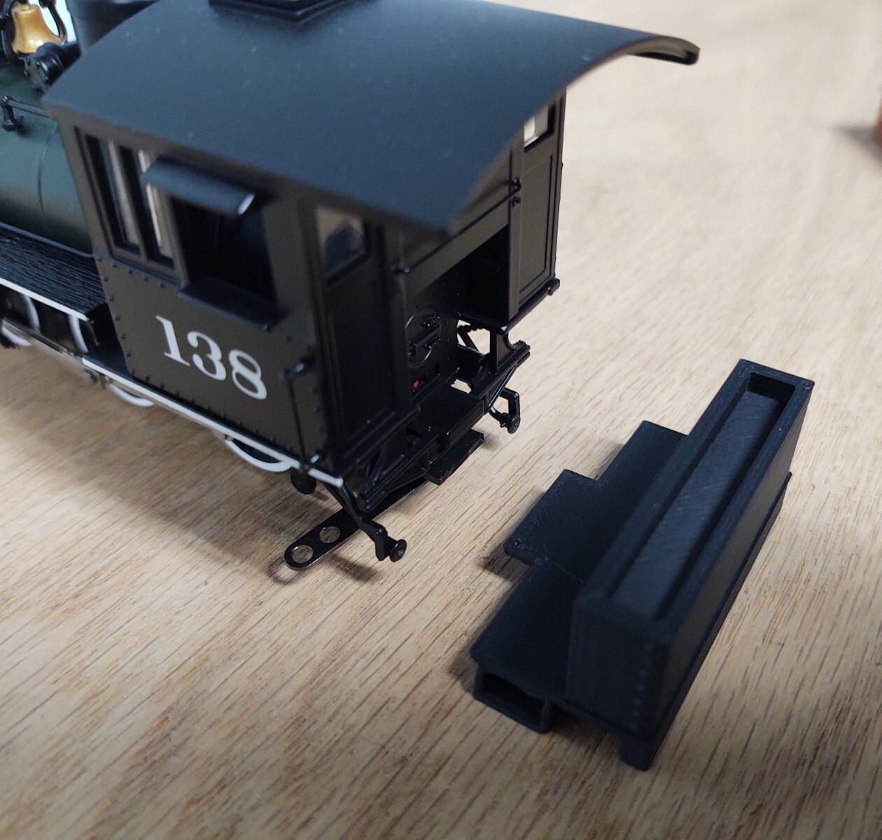 On30 MEDIUM SIDE TANKS AND BUNKER for the Bachmann Mogul 2-6-0. 3D Print NEW!
