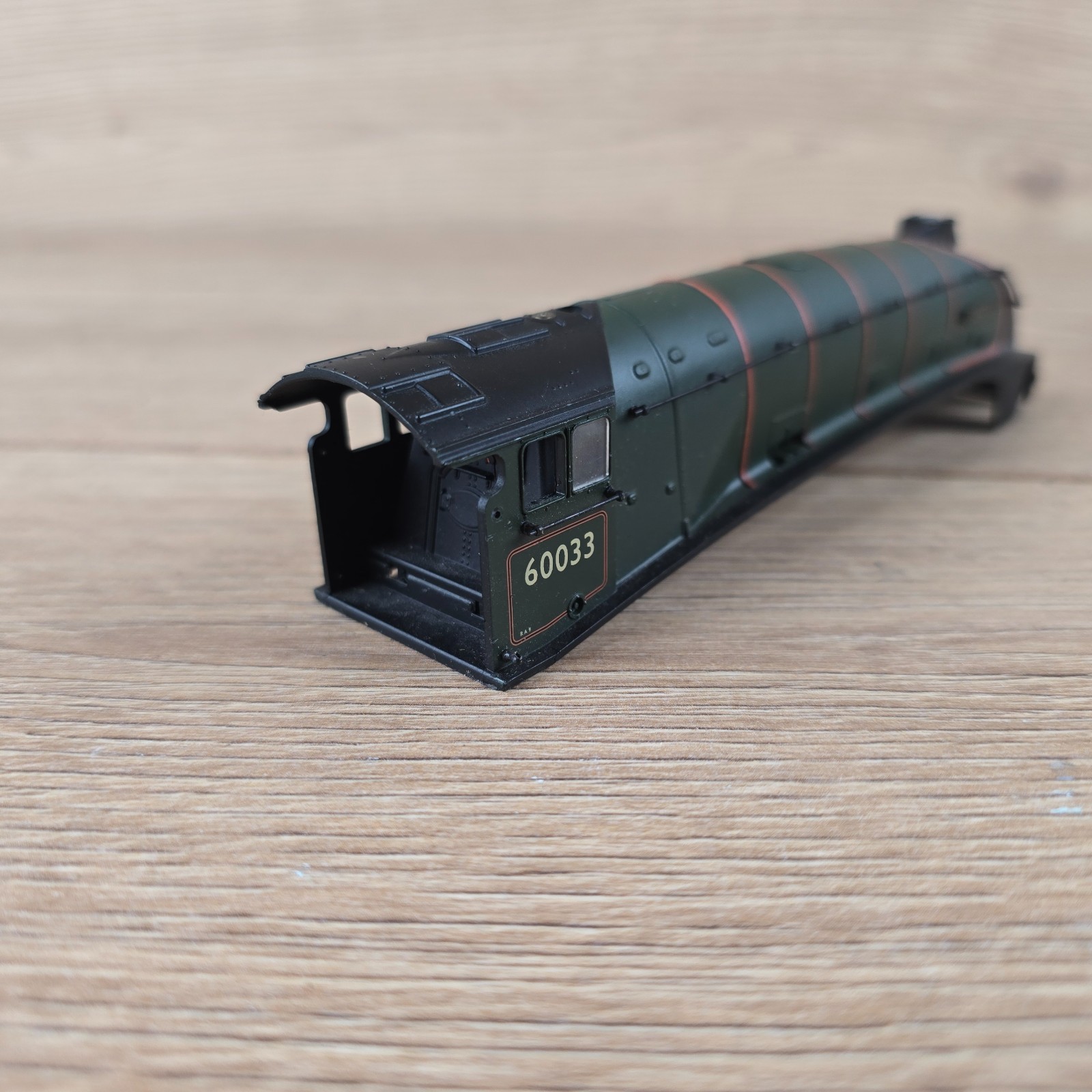 Bachmann 31-957 Class A4 Seagull Steam Locomotive Body Only 60033 OO Gauge DCC