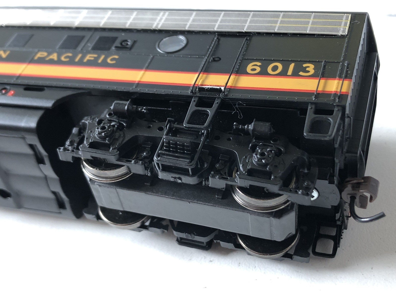 Athearn Genesis G1611 A&B F-7A F-7B Locomotive Set Northern Pacific 6013C 6013D
