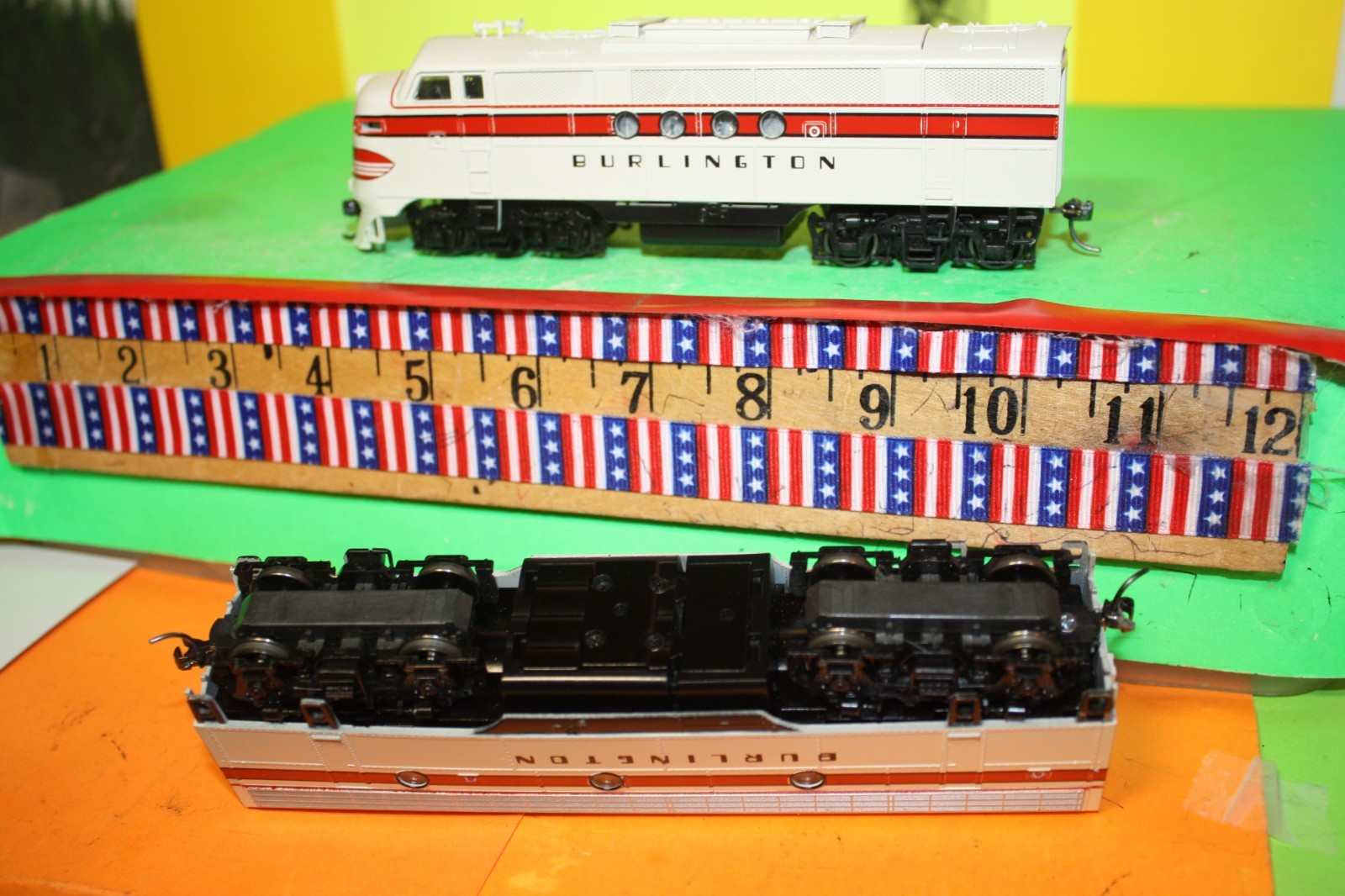 TWO HO* Stewart Burlington Tandem Locomotives- both units powered