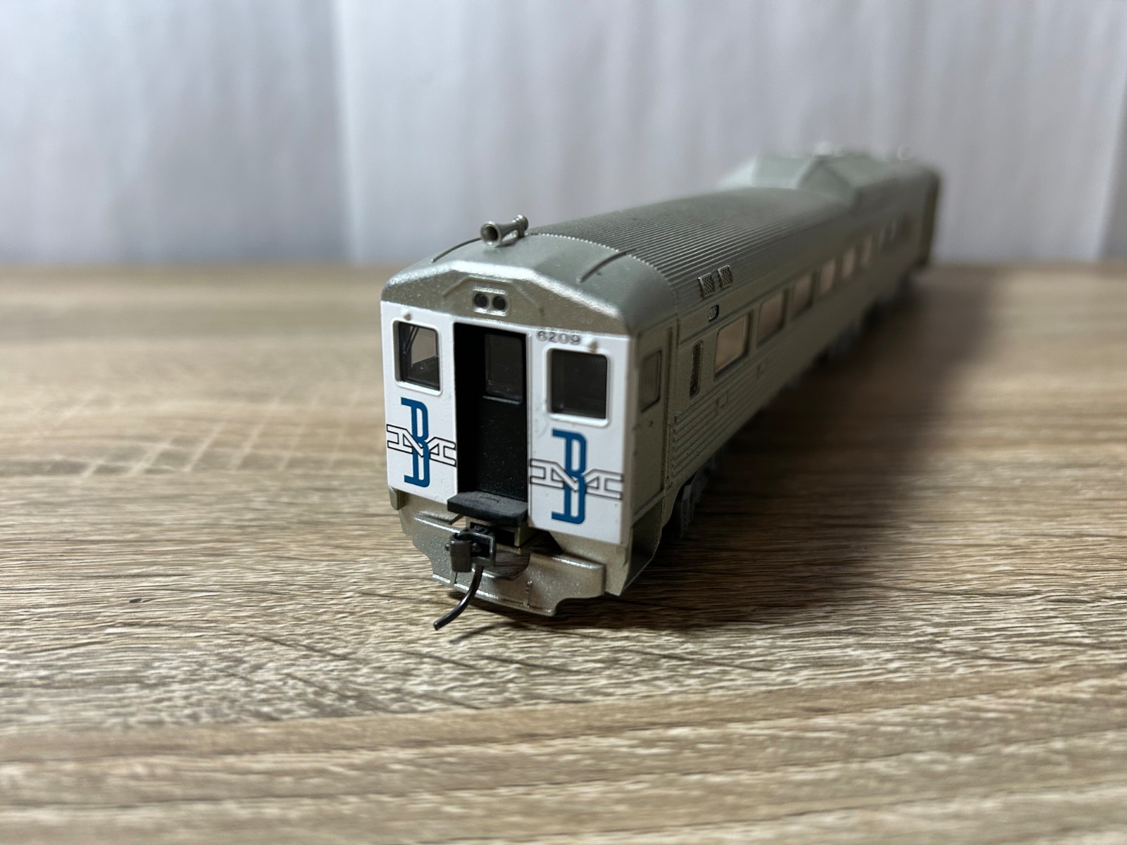 Life-Like HO PROTO 1000 Budd Rail Diesel Car RDC-2 Powered Boston & Maine #6209