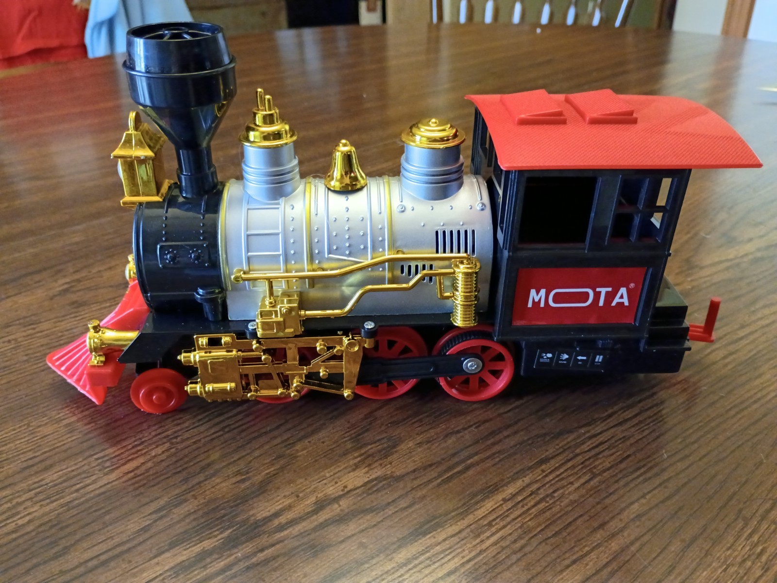 Mota Classic Holiday 2-6-0 Locomotive G Gauge (Fully Works) Batteries Required