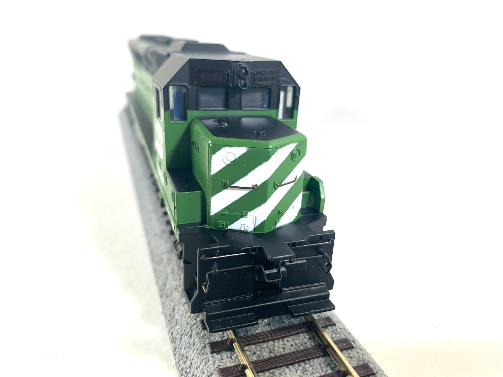 Bachmann Plus HO 11609 Burlington Northern EMD SD45 Diesel #6490, DC