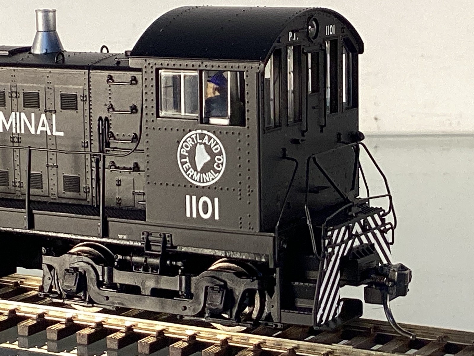 Proto 2000 S3 Locomotive #1101 Portland Terminal, Upgraded w/ LOKsound DCC