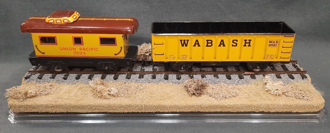 O SCALE – 16″ SINGLE TRACK -“DESERT SCENE”-DISPLAY CASE- FOR ANY O SCALE TRAINS