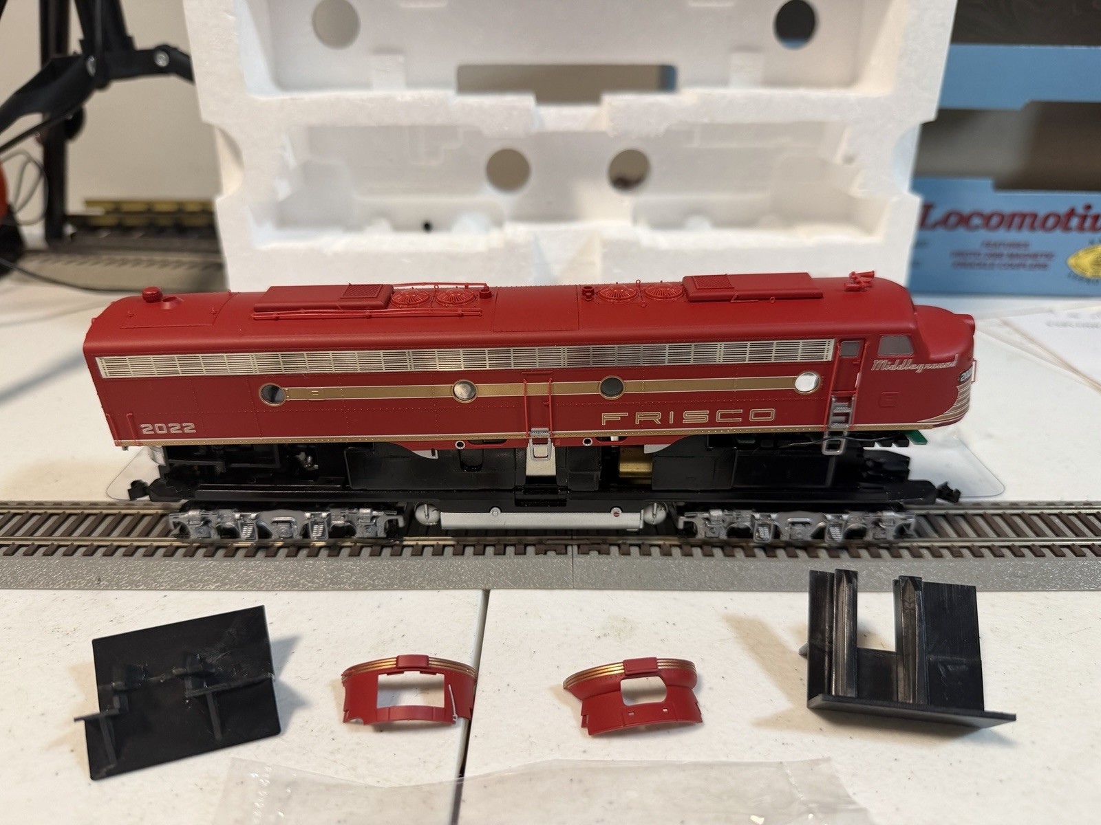 Proto 2000 Ho 1/87 Limited Editon Frisco E8/9 Diesel Locomotive #2022 LN/OB Rare