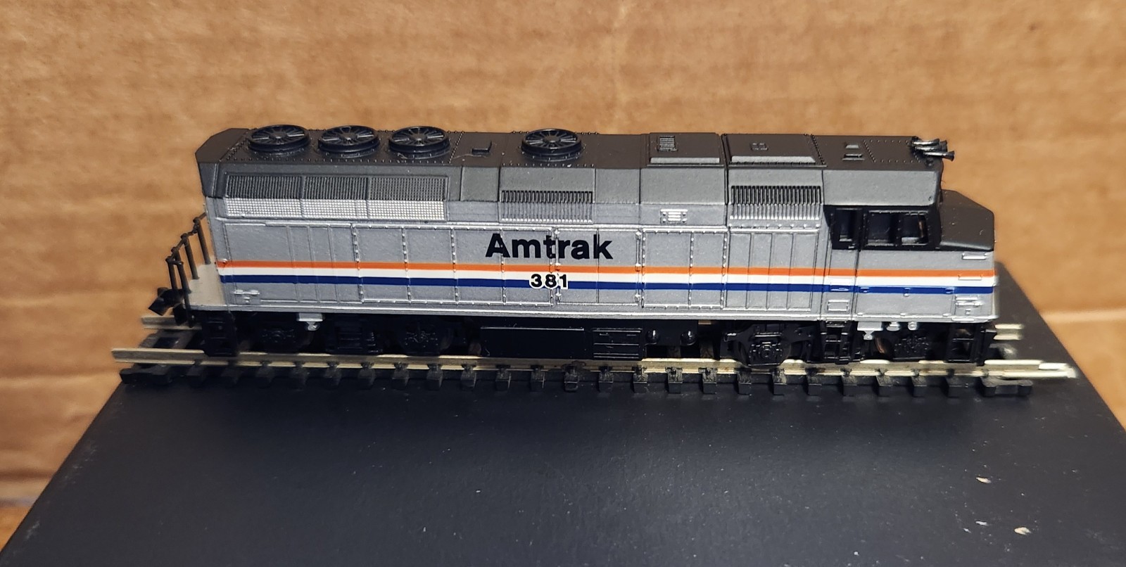 Life Like Trains N Scale Amtrak N F40 Locomotive 381 Locomotive Lot 3779