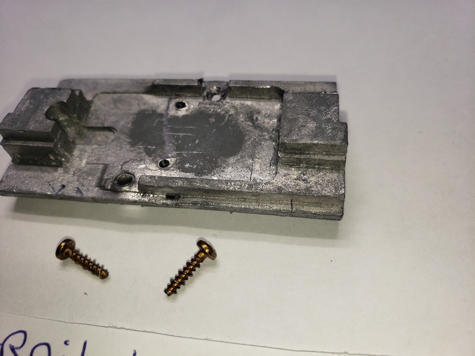 GSB RAIL LTD SD 40-2 DIECAST FUEL TANK CHASSIS WEIGHT. LOCOMOTIVE HO SCALE