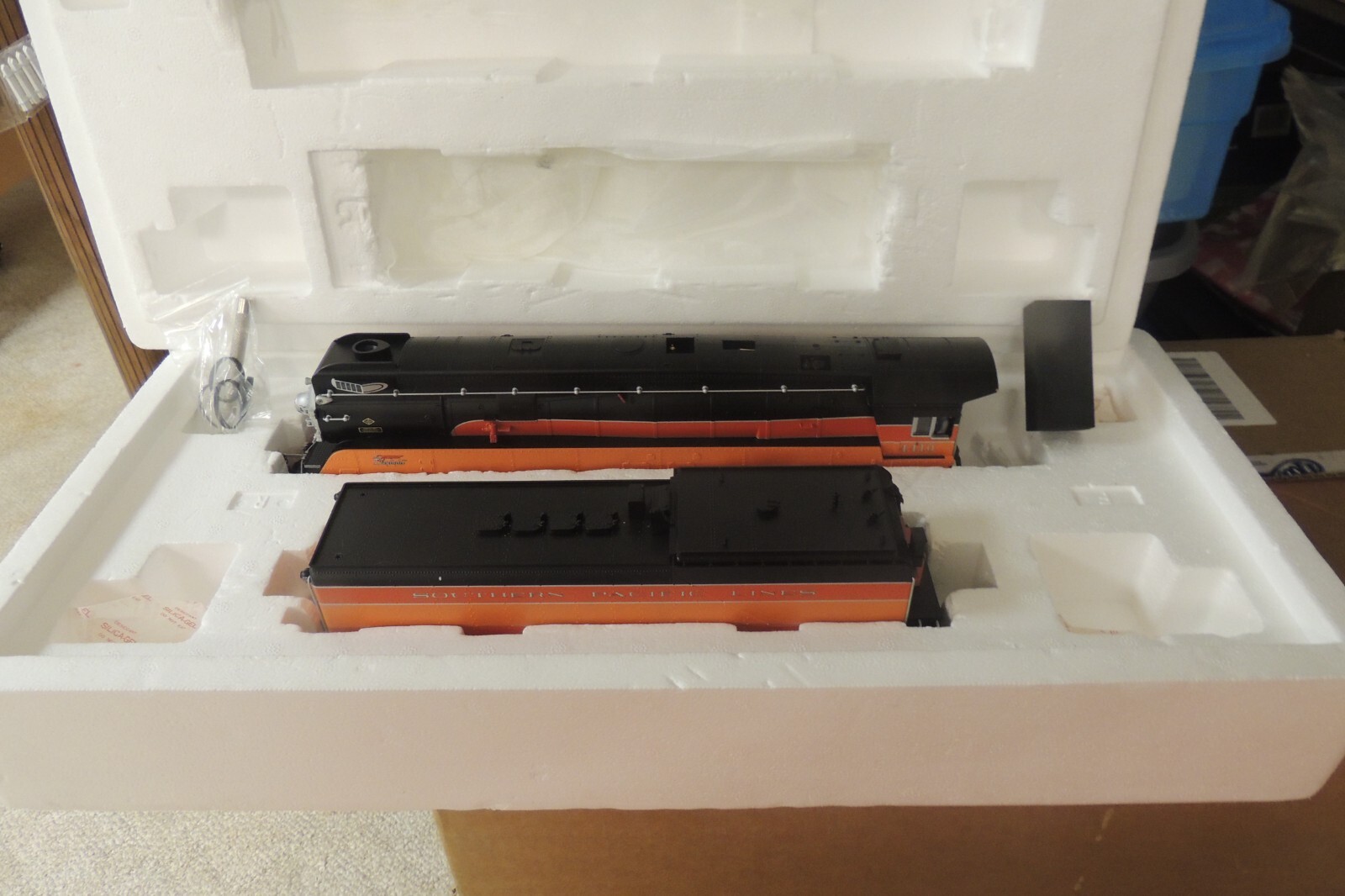 Lionel 6-38079 Southern Pacific “Daylight’ TMCC Scale 4-8-4 GS-2 #4410