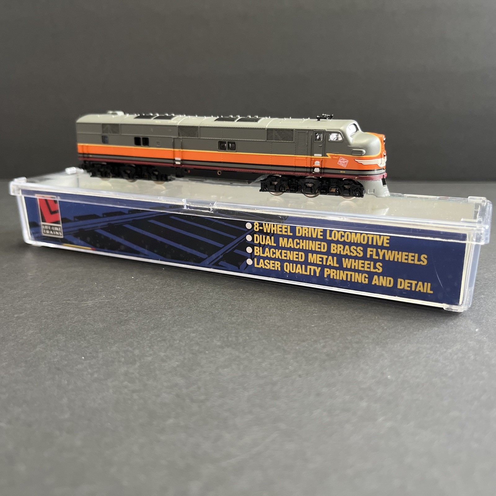 N Scale Life-Like 7038 MILW Milwaukee Road EMD E7A Diesel Locomotive #18A READ