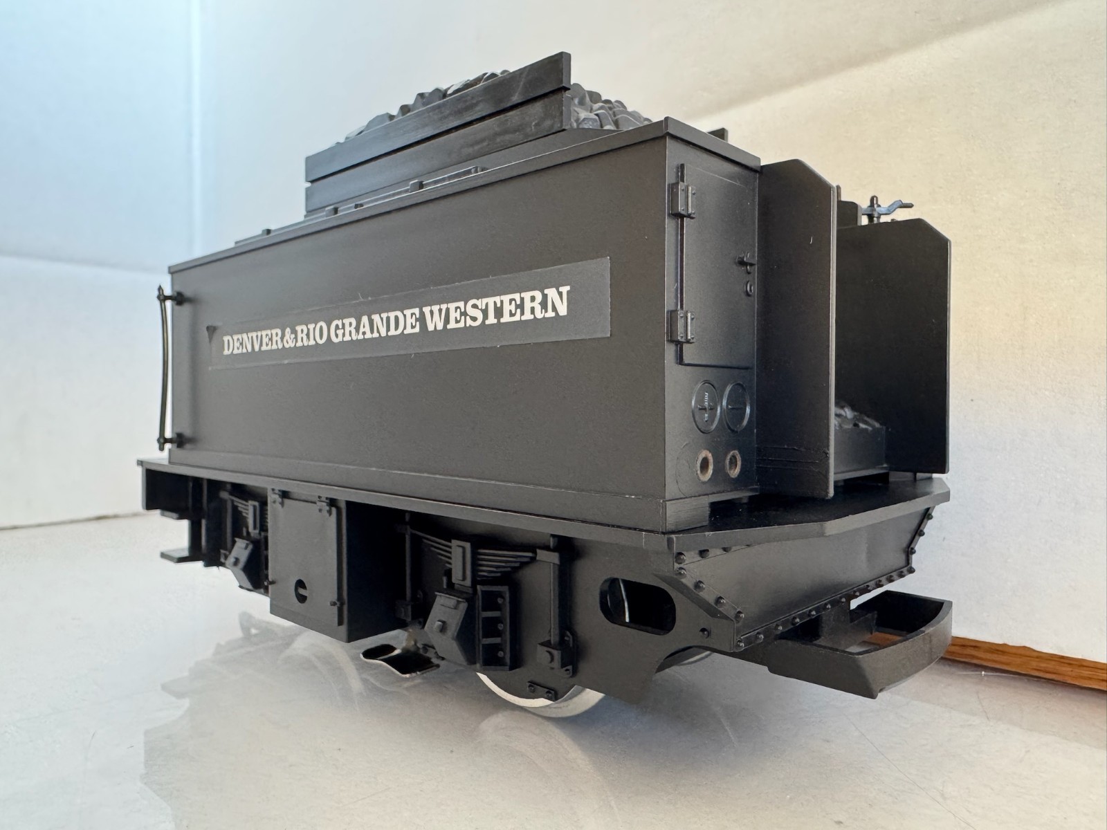 LGB 2317/6 – Powered Black Tender for Stainz Steam Lomotives LN