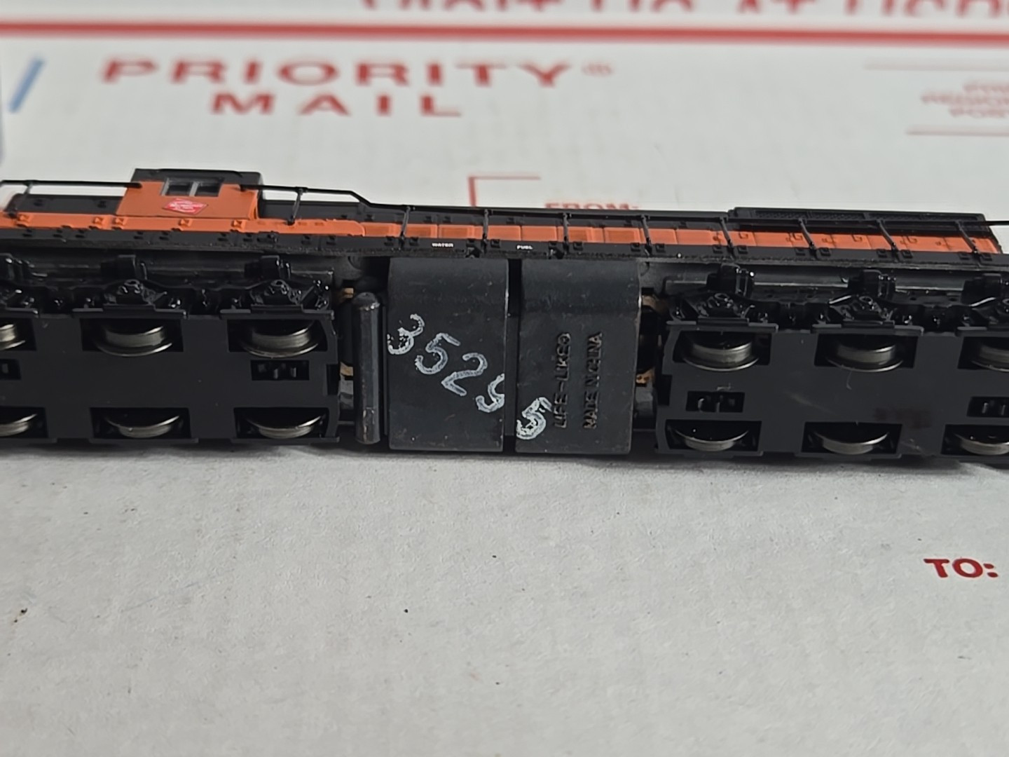 Life Like 7725 N SD7 LOCO MILWAUKEE #2211, N Scale