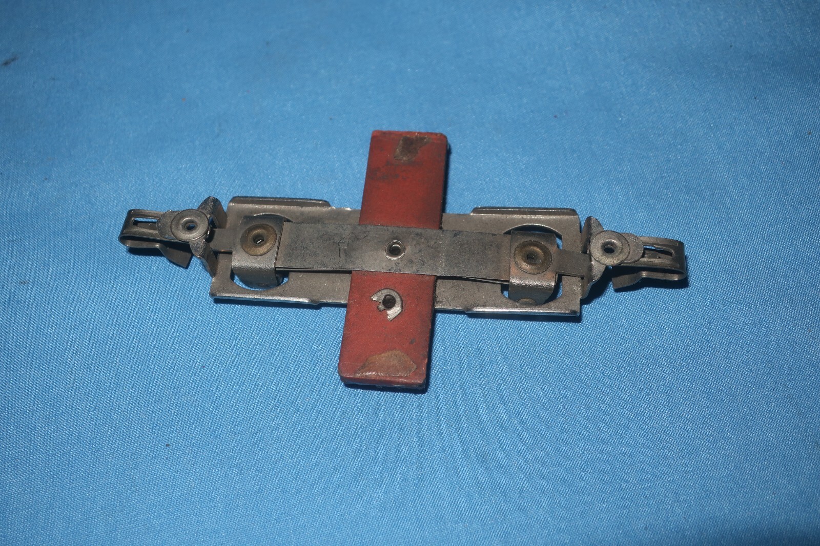 Dorfan #51 O Gauge Locomotive Pick-up Assembly.