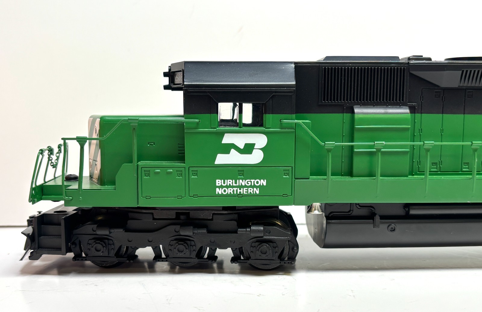Lionel BN Burlington Northern SD-40 Unpowered Dummy #8586. 6-18208. Please Read!