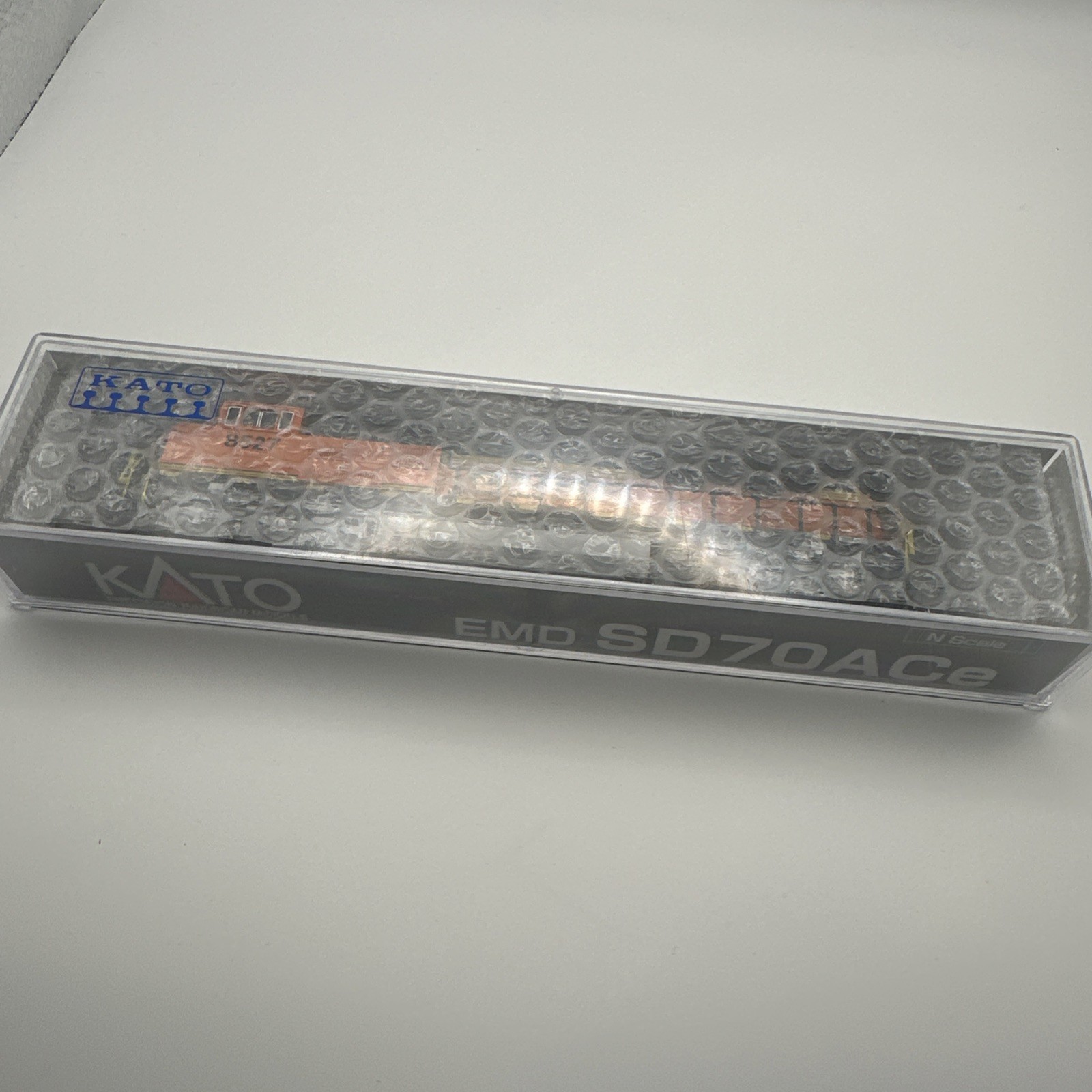 Kato N scale – BNSF Railway SD70ACe #8400 DCC 176-8523-DCC T4