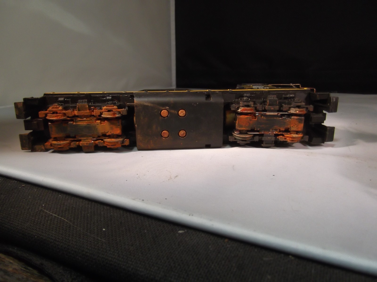 HO Scale Bachmann Locomotive Engine for Repair and a Brass Caboose from Japan