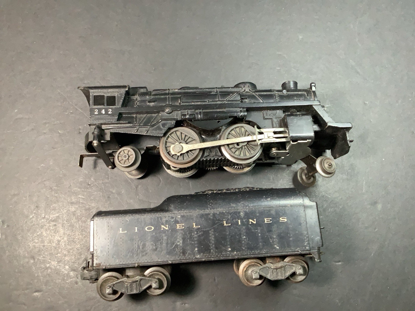 Lionel O Gauge 242 Locomotive Train Engine Post War Road 1950s,tender ,works