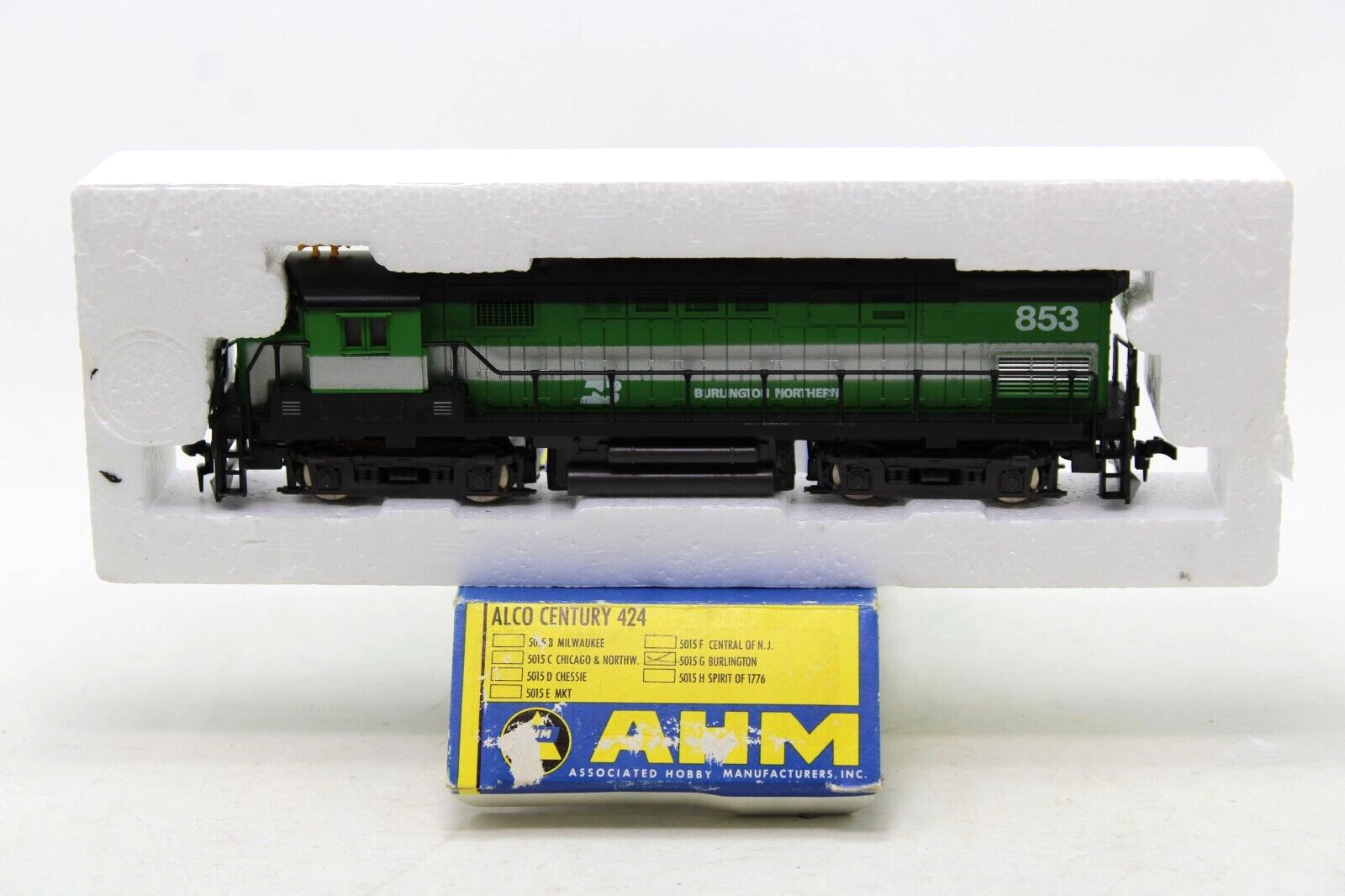AHM 5015 HO Scale Burlington Northern Alco Century 424 Diesel Locomotive #853