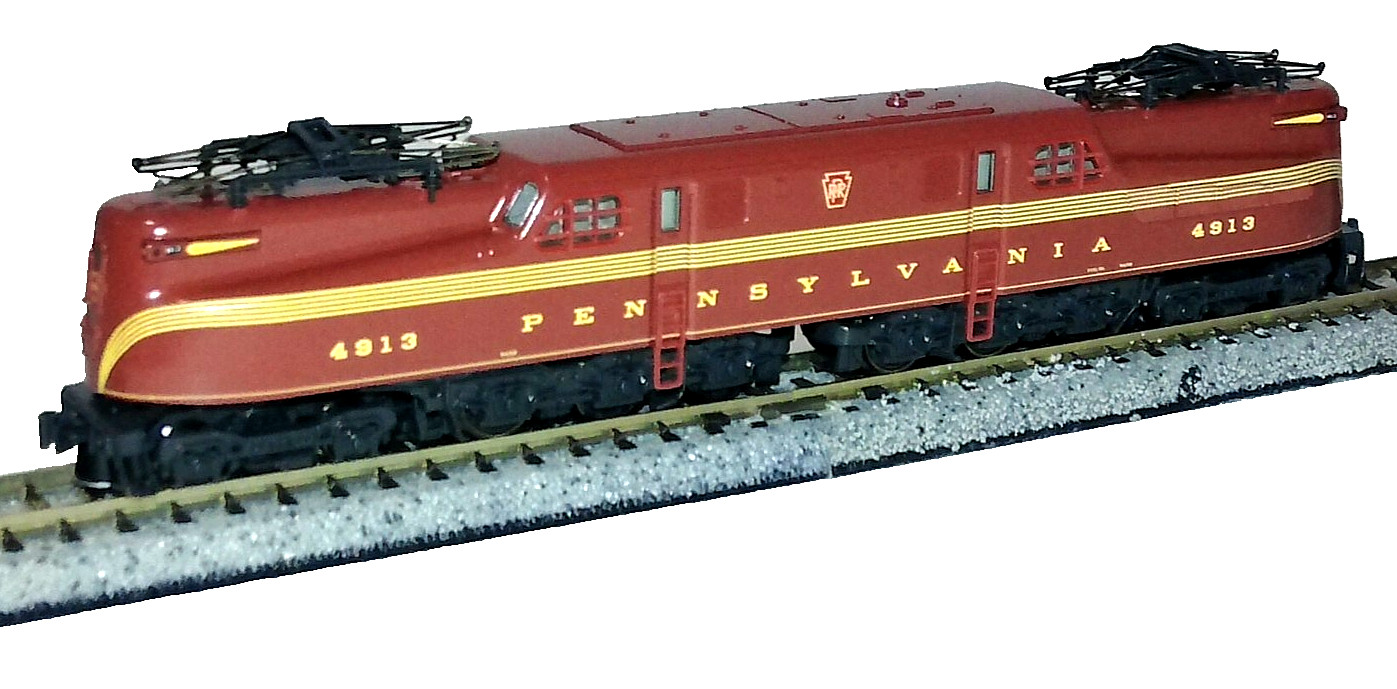 NEW Rare Kato N-Scale ” 5-Stripe” Pennsylvania Railway GG1 Locomotive (137-2003)