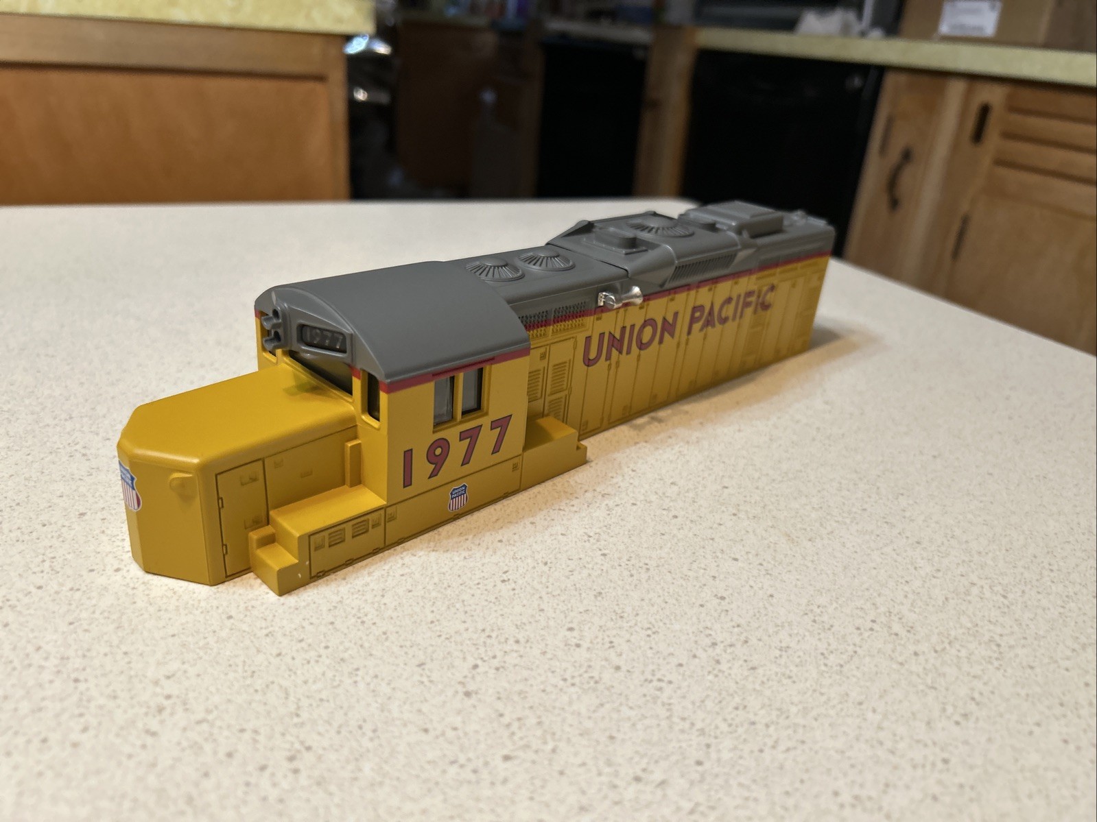 Lionel Union Pacific O Gauge Yellow And Gray Diesel # 1977 Shell Only Lighted