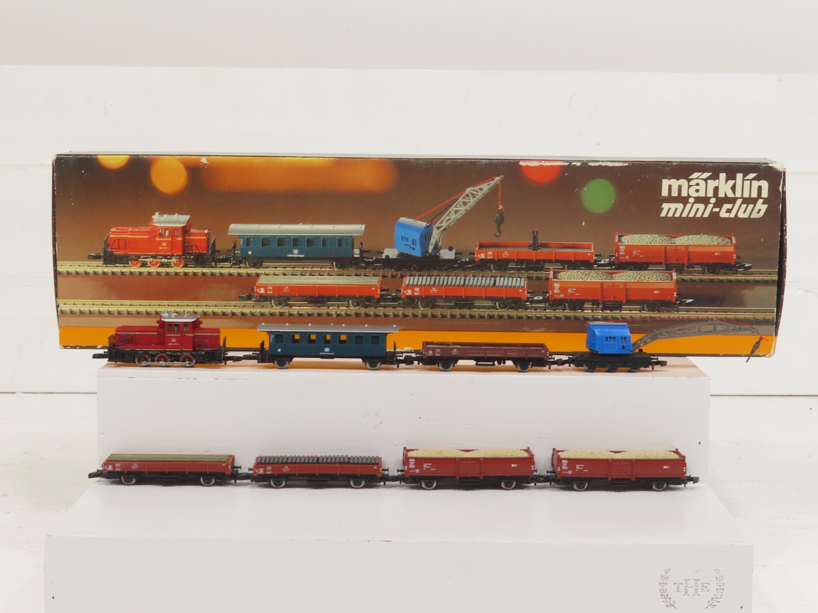 Marklin 8103 Z Mini Club DB 260 Locomotive & 7 Car Freight Set LN