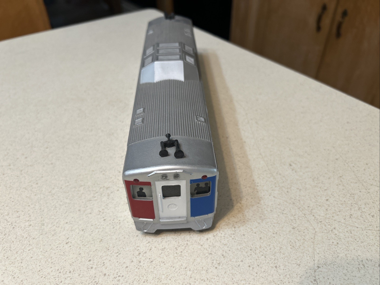 K Line Amtrak RDC # 26042 Silver Red White Blue O 27 Plastic Body Only Nice