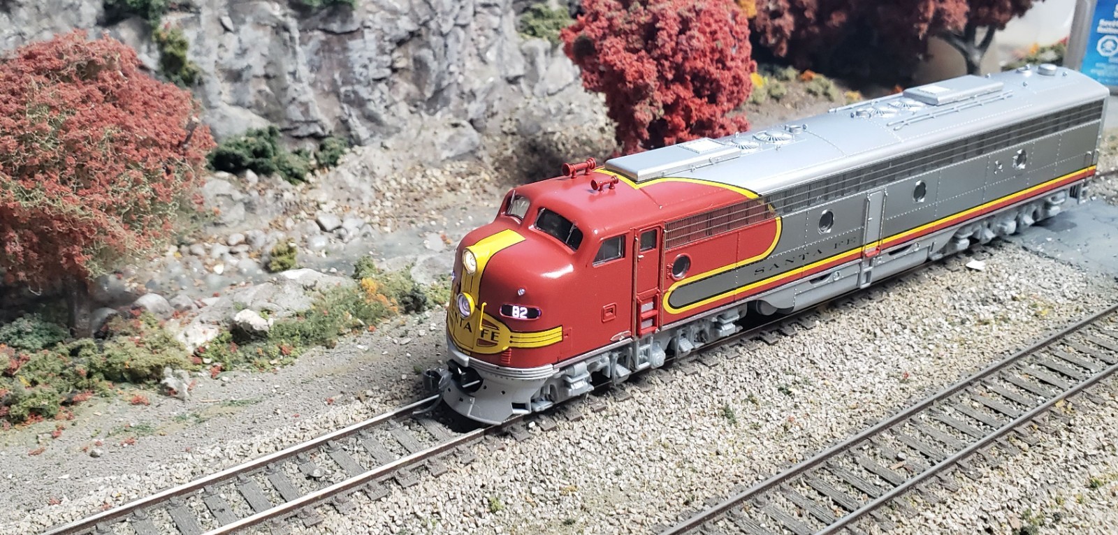 NEW Broadway Limited 442 Santa Fe EMD E8A #82L Power Sound/DC/DCC HO ATSF VIDEO